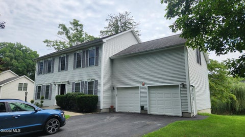 Photo of 5 Homestead Drive, Colonie, NY 12110 (MLS # 202623757)