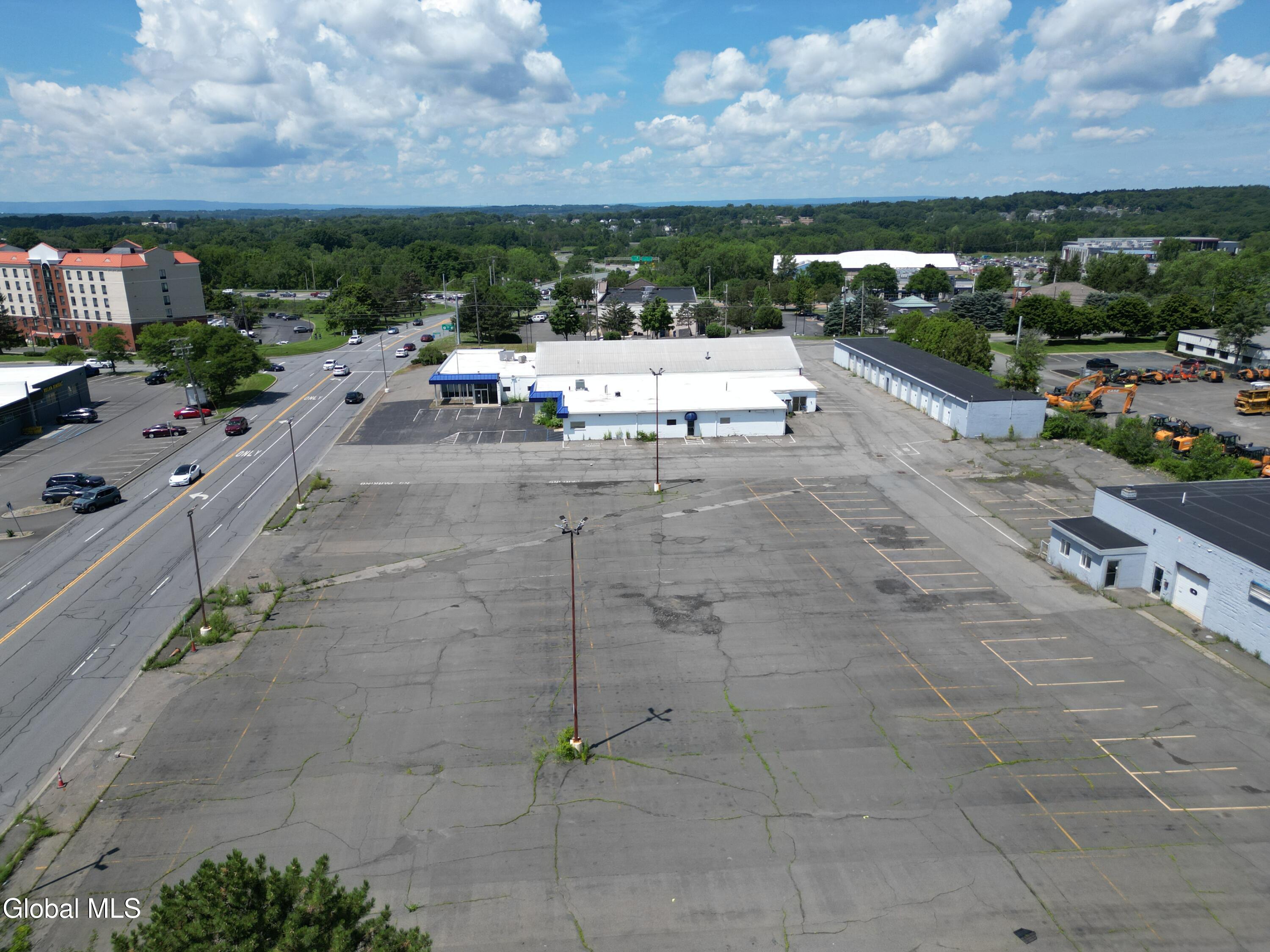 637 Columbia Street Extension