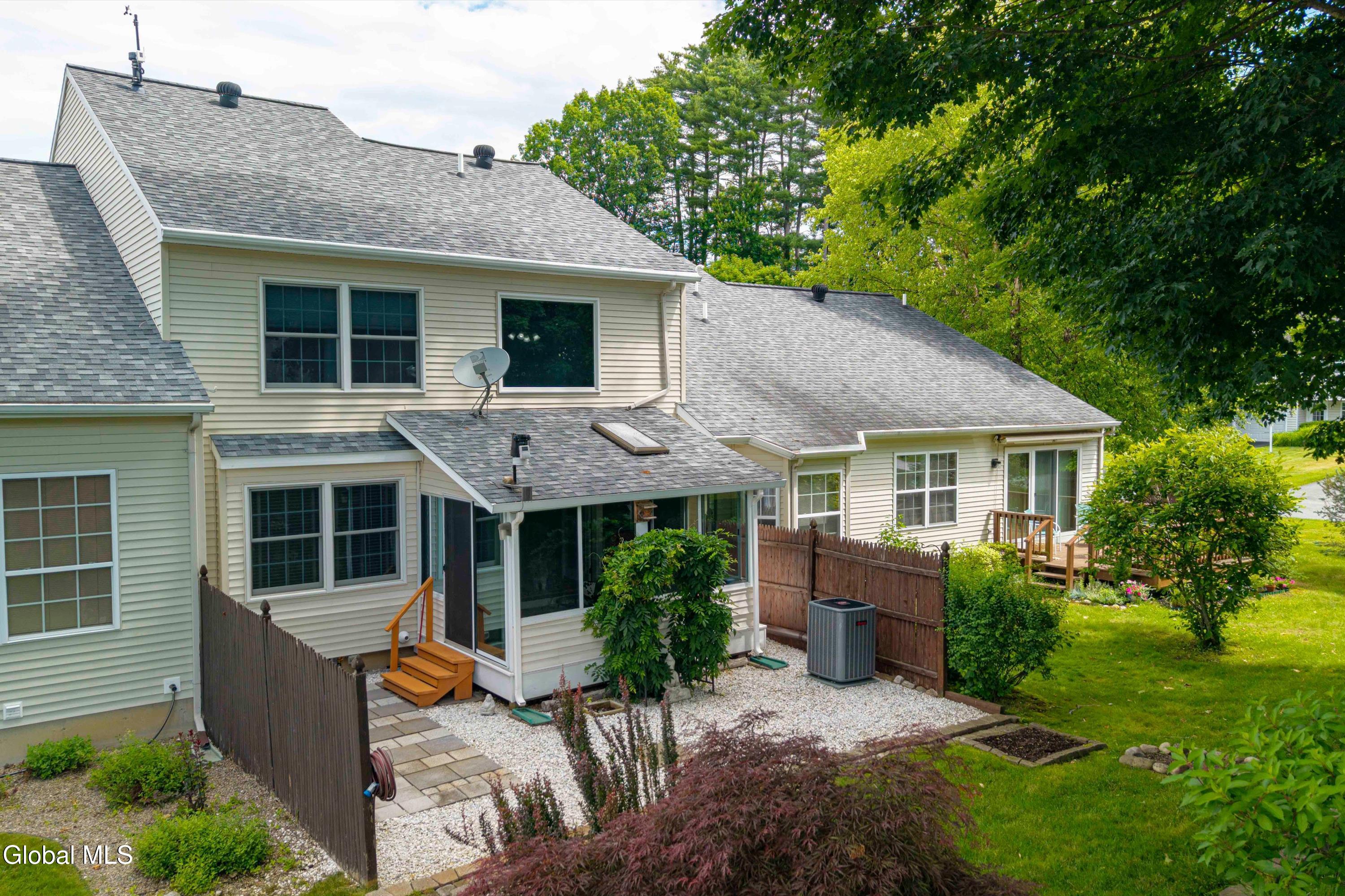28 Cedar Court