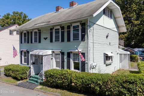 Photo of 14 Lilac Lane, Troy, NY 12180 (MLS # 202530982)