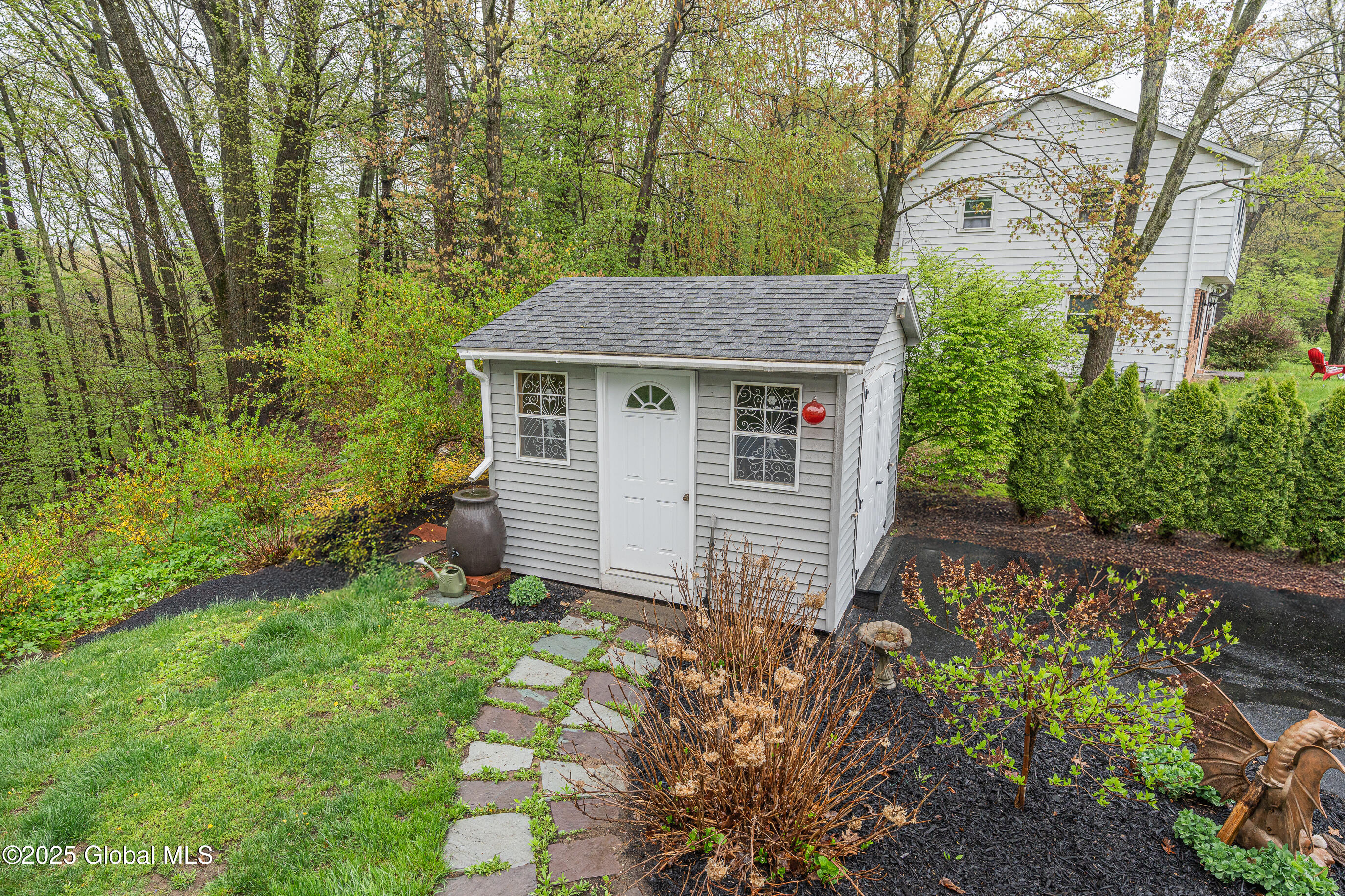 25 Burning Bush Boulevard, Ballston Lake, New York image 11