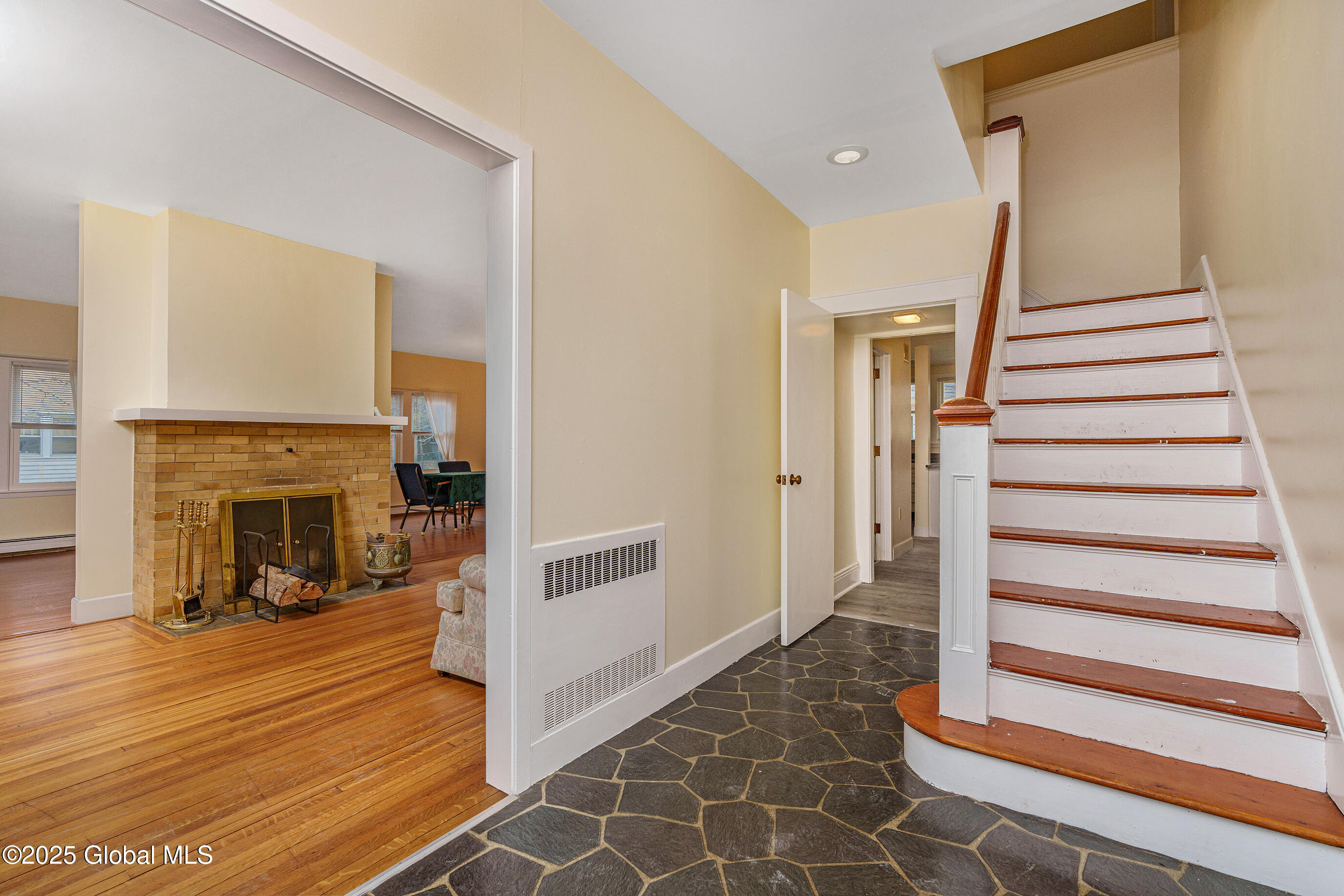 824 6th Avenue, Troy, New York image 7