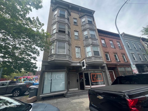 Apartment For Rent - 151 4th Street #2A<br/> Rensselaer County, Troy, NY 12180