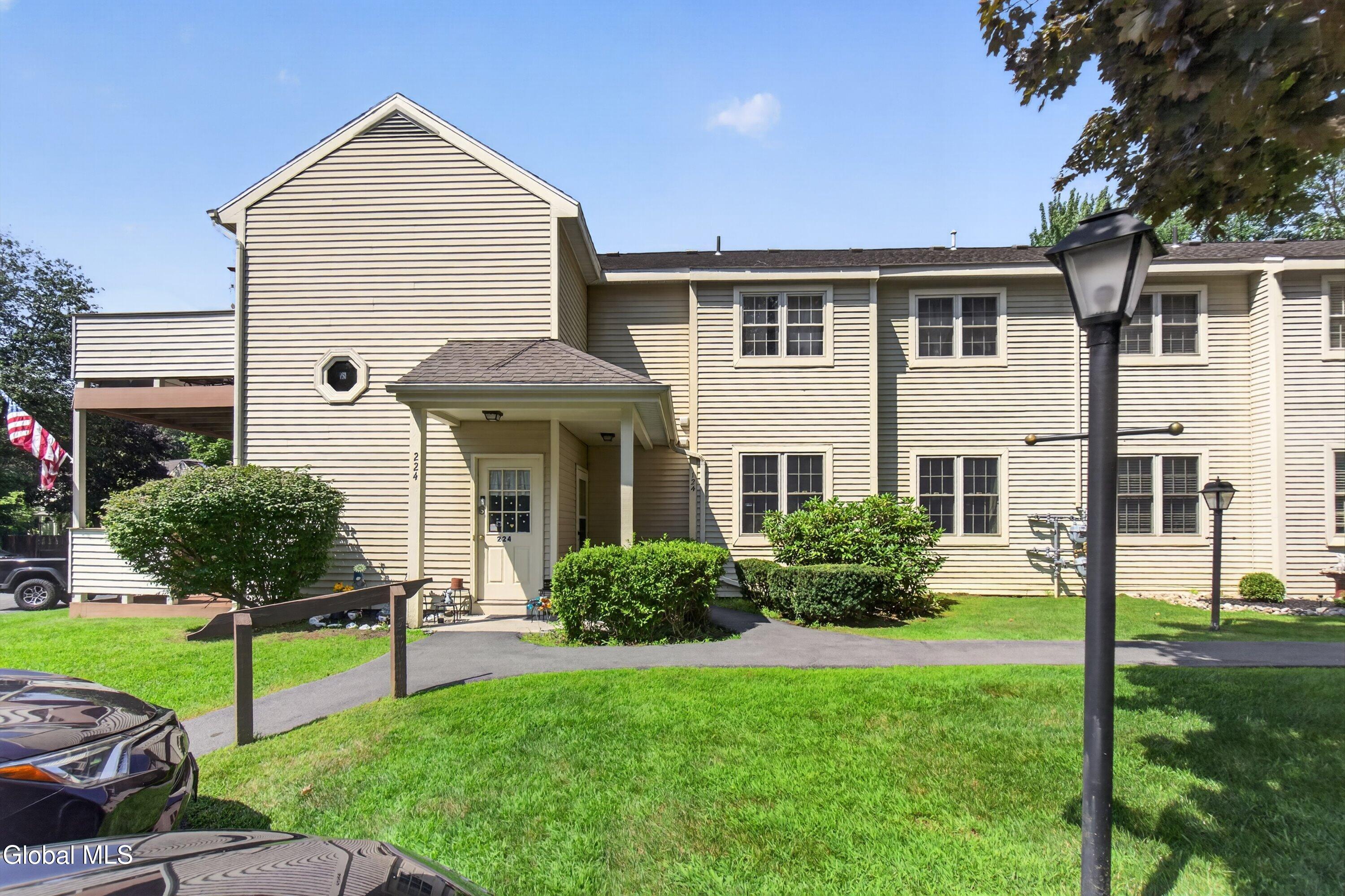 124 Monmouth Way