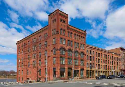 Apartment For Rent - 155 River Street #2D<br/> Rensselaer County, Troy, NY 12180