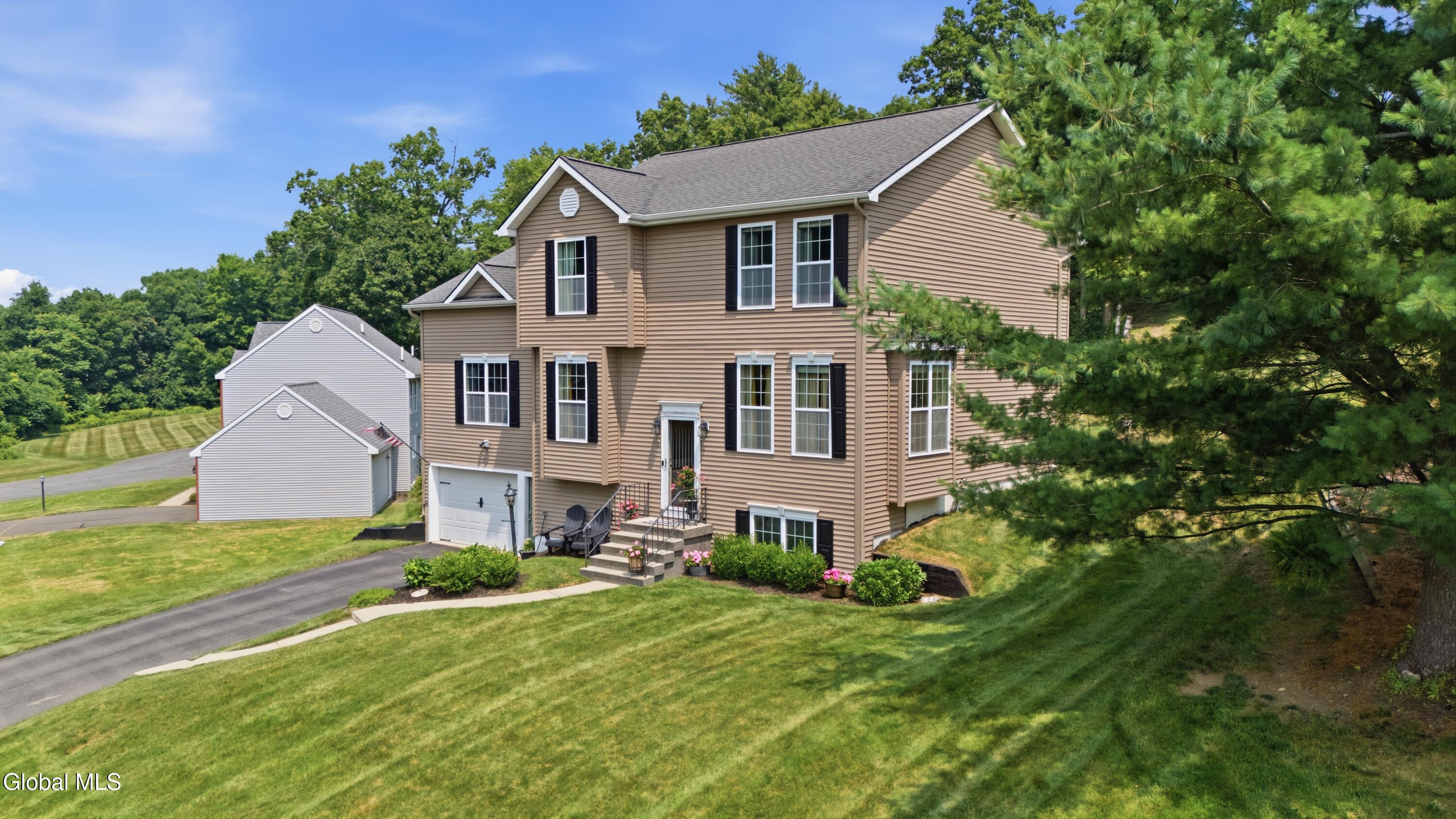 34 Lindsay Drive