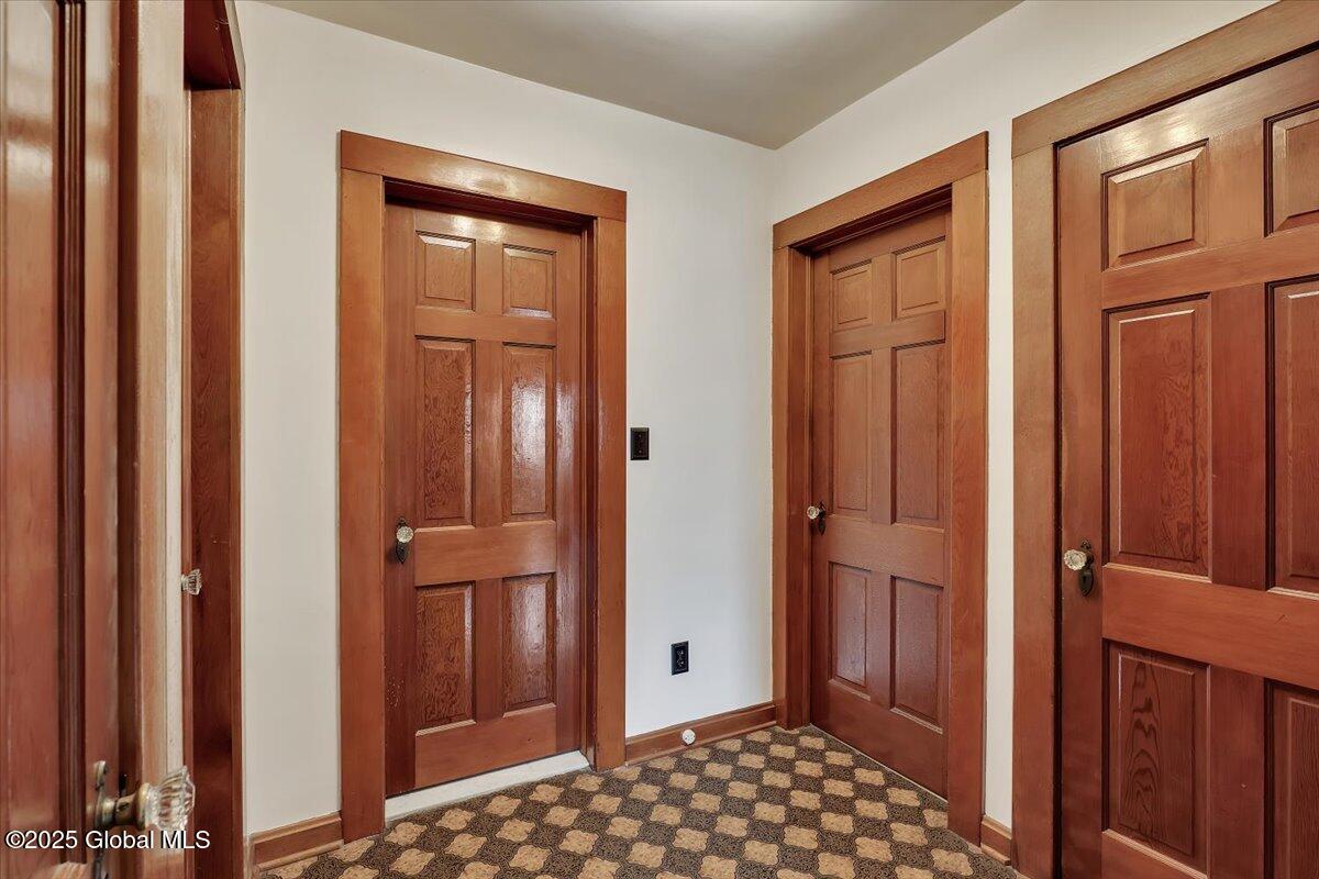22 Hackett Avenue, Albany, New York image 10