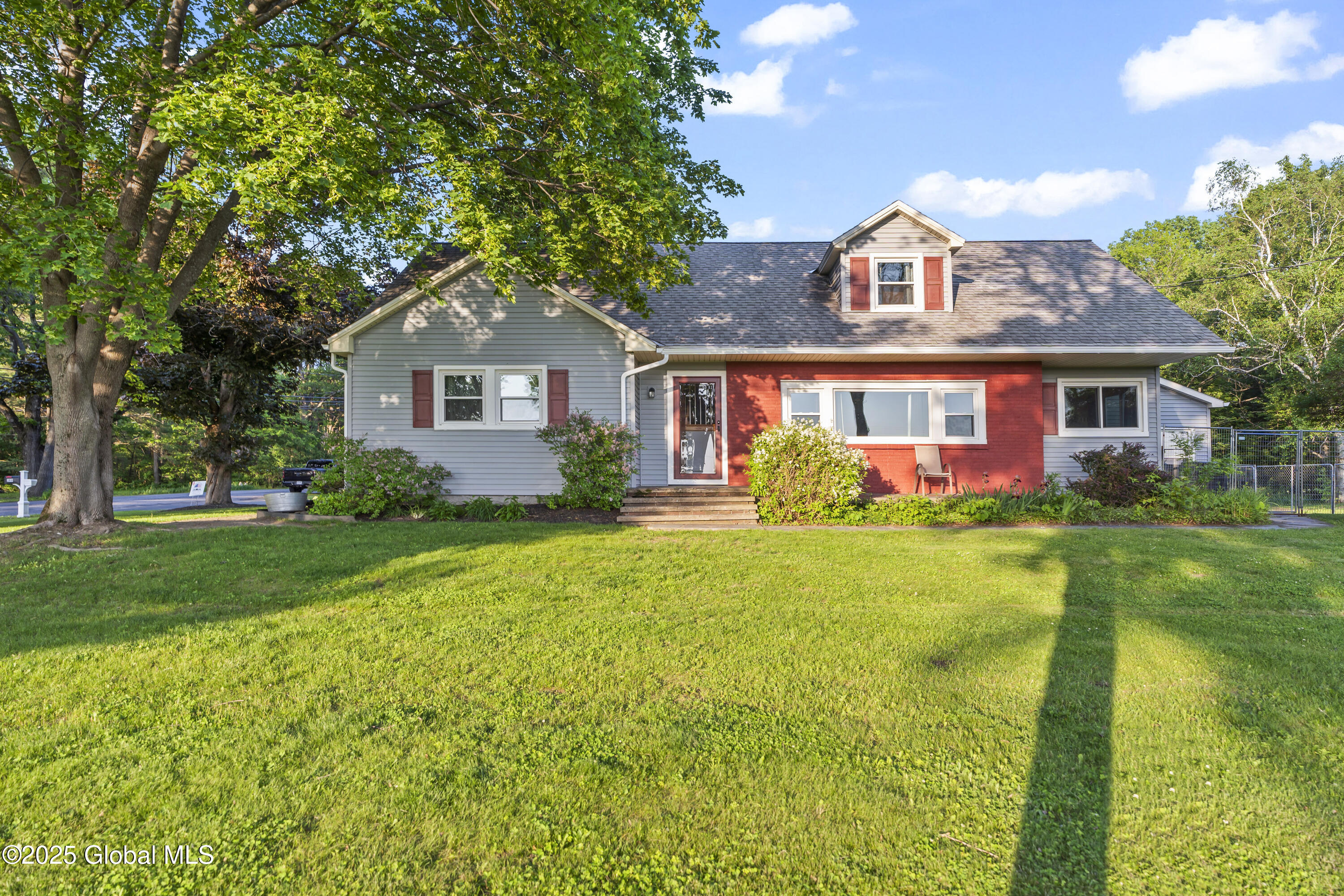 399 Closson Road, Glenville, New York image 1