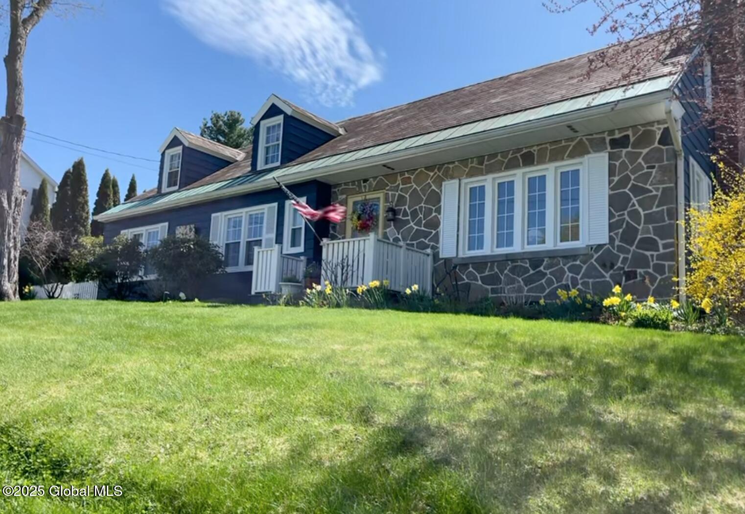 70 Wilkes Avenue, Amsterdam, New York image 2