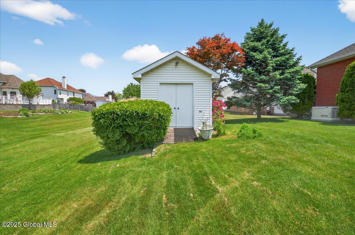 33 Woodridge Drive, Loudonville, New York image 45