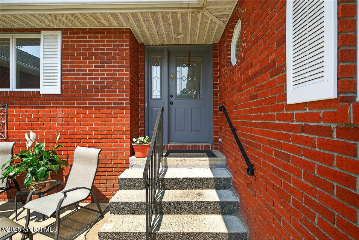 33 Woodridge Drive, Loudonville, New York image 9
