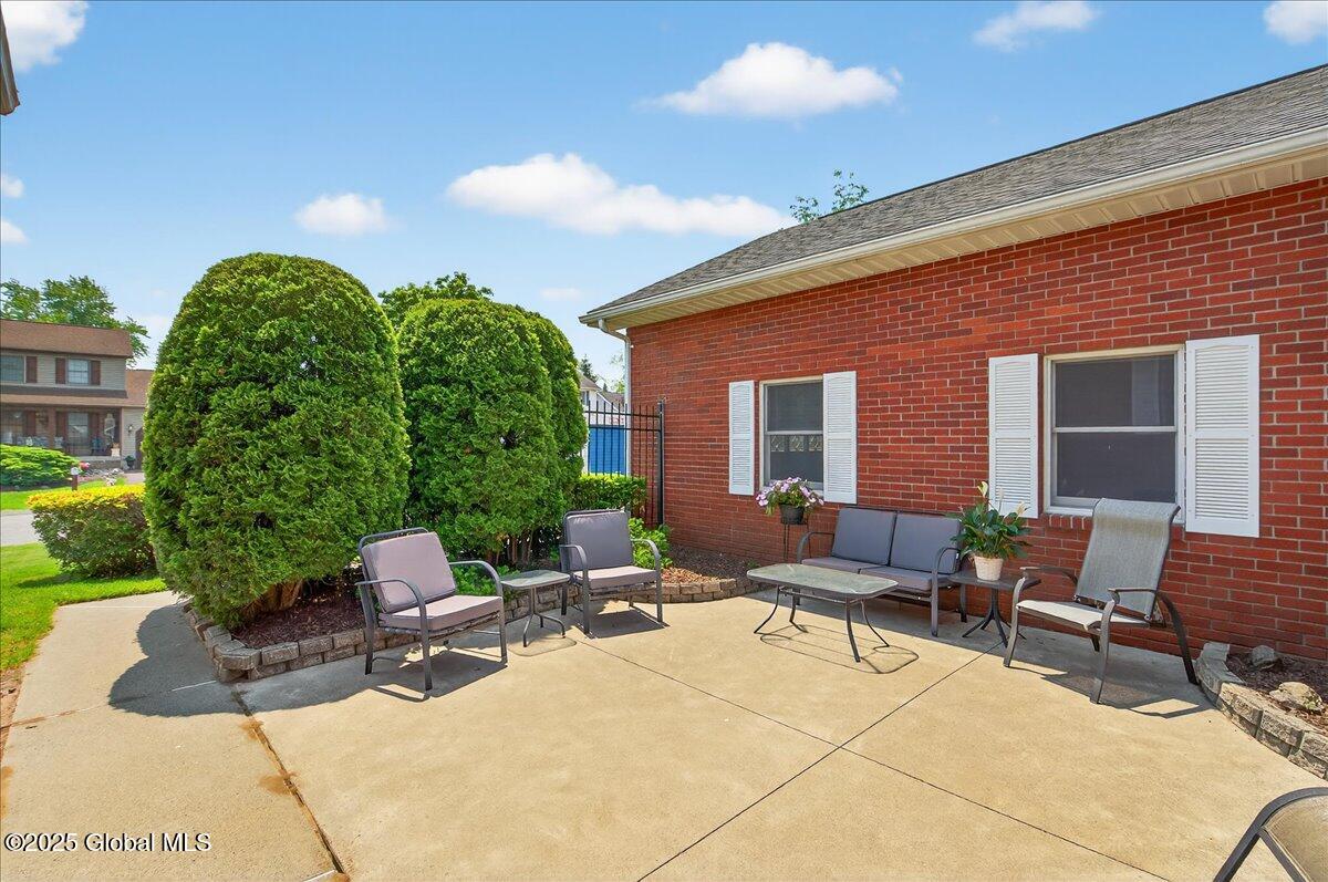 33 Woodridge Drive, Loudonville, New York image 38