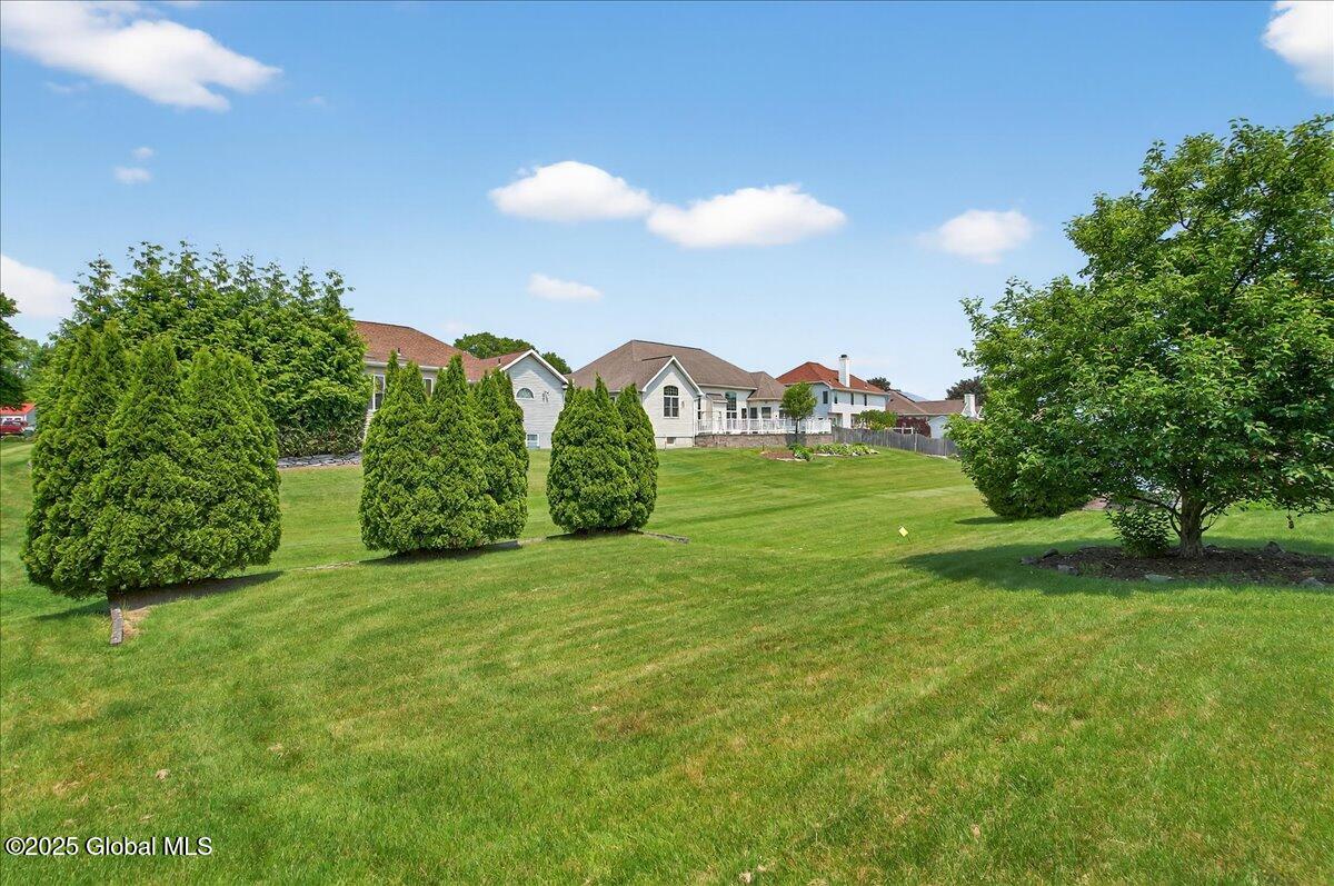 33 Woodridge Drive, Loudonville, New York image 42