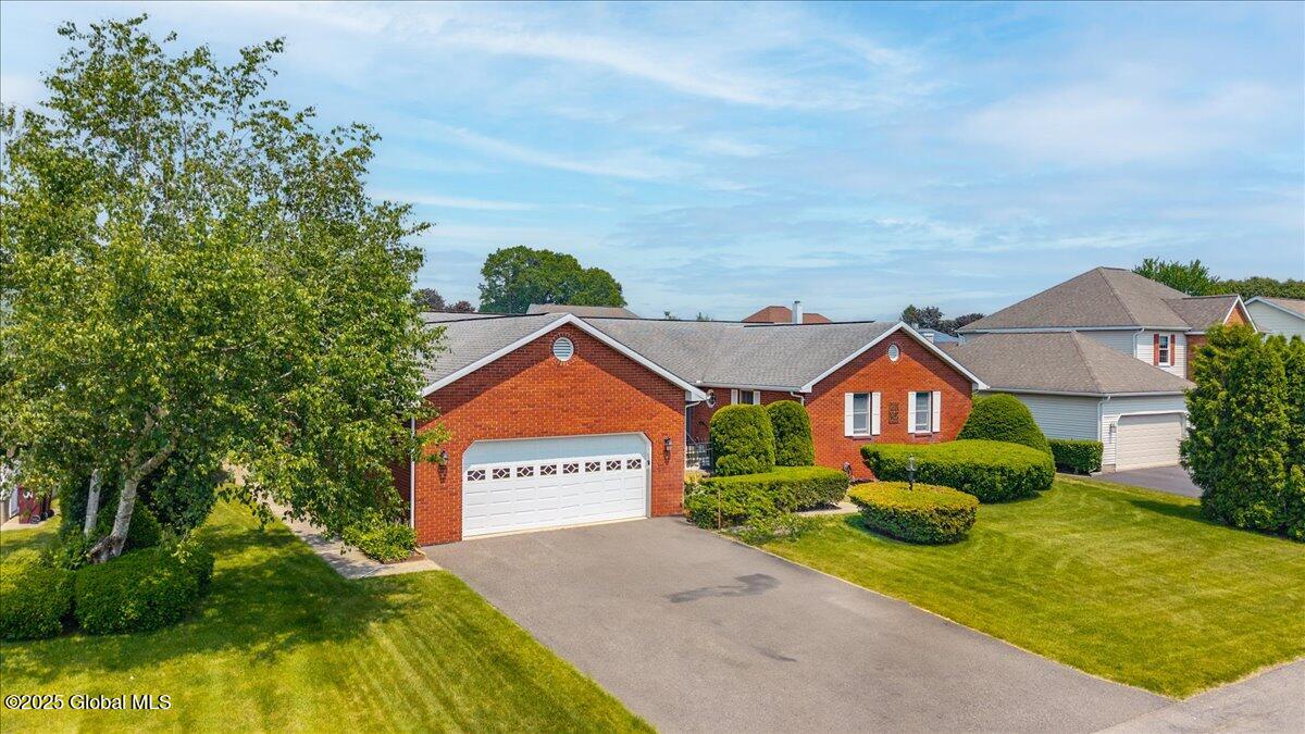 33 Woodridge Drive, Loudonville, New York image 5