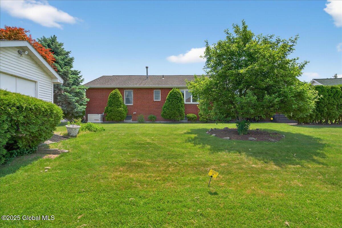 33 Woodridge Drive, Loudonville, New York image 44