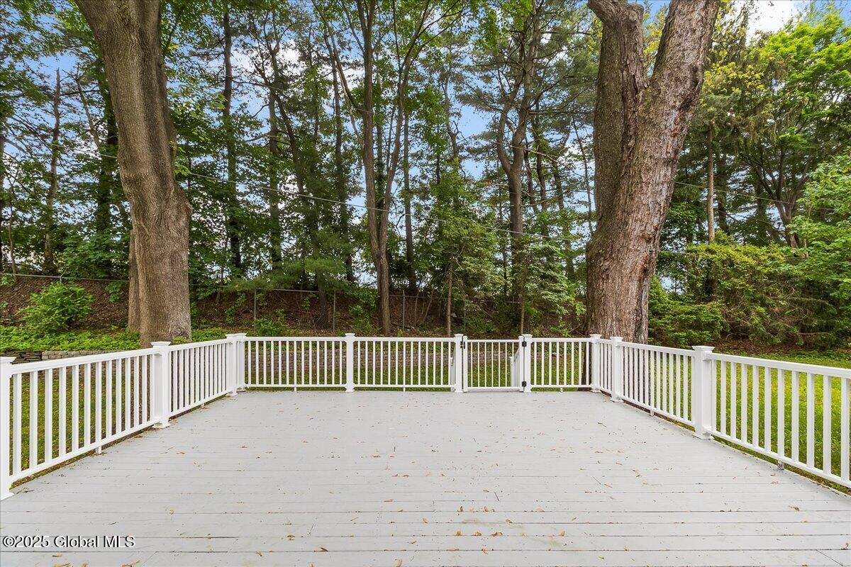 42 Pheasant Ridge Drive, Loudonville, New York image 35