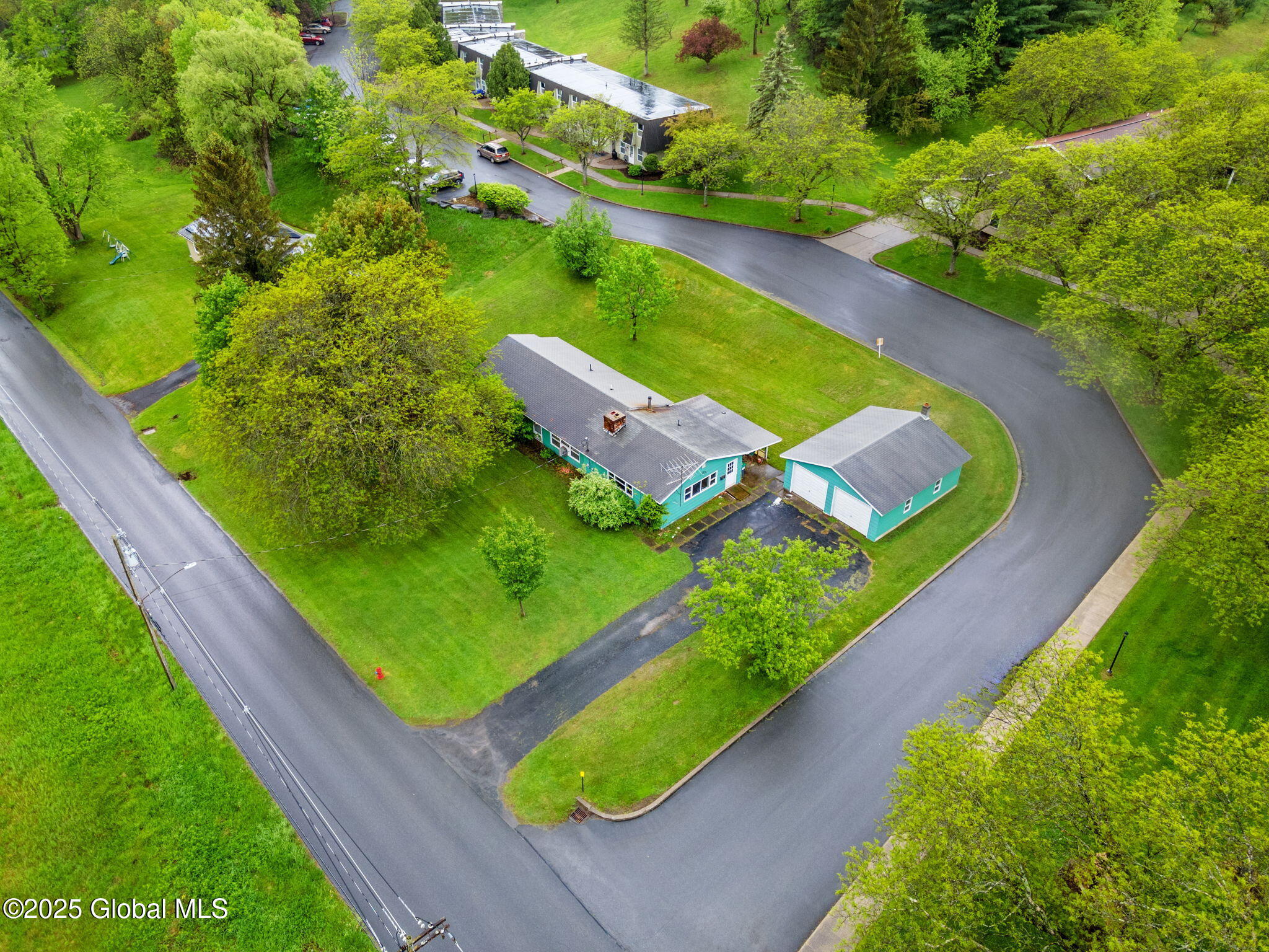 195 North Street, Cobleskill, New York image 2