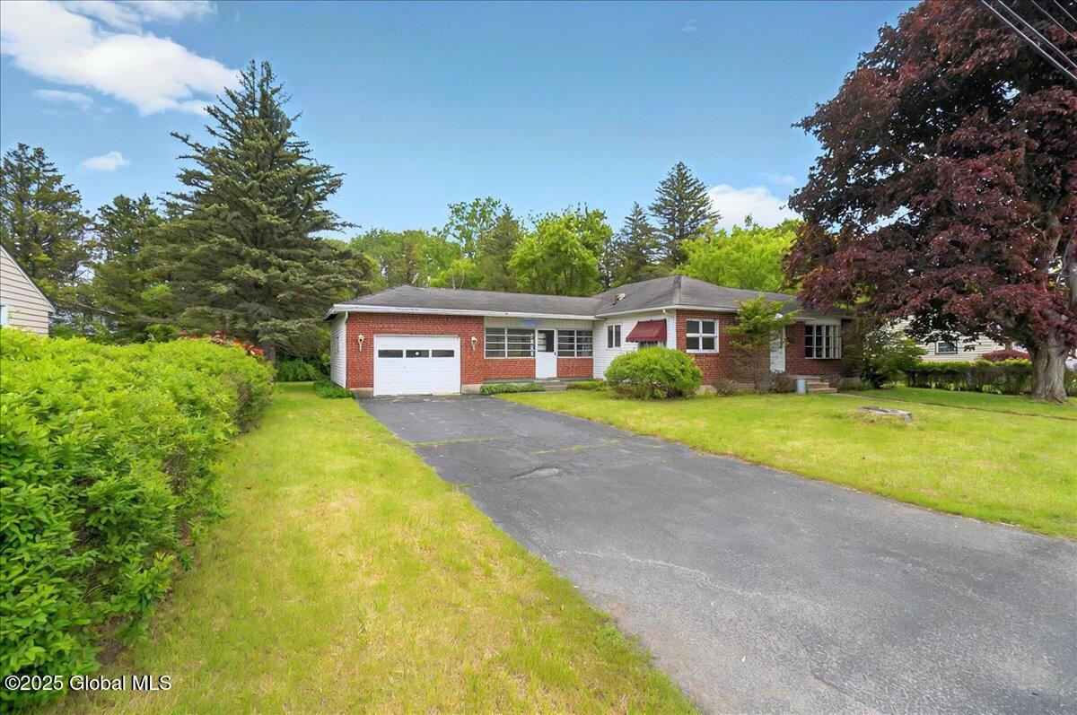 51 Grieme Avenue, Amsterdam, New York image 3