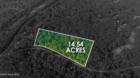 Photo of 178 Cramer Road, Malta, NY 12020 (MLS # 202417444)