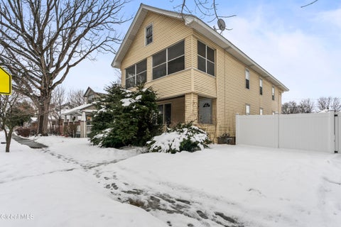 Multifamily For Sale - 331 7th Avenue<br/> Troy, NY 12182