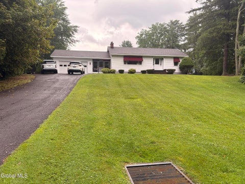 Photo of 109 Harrower Lane, Amsterdam, NY 12010 (MLS # 202623112)