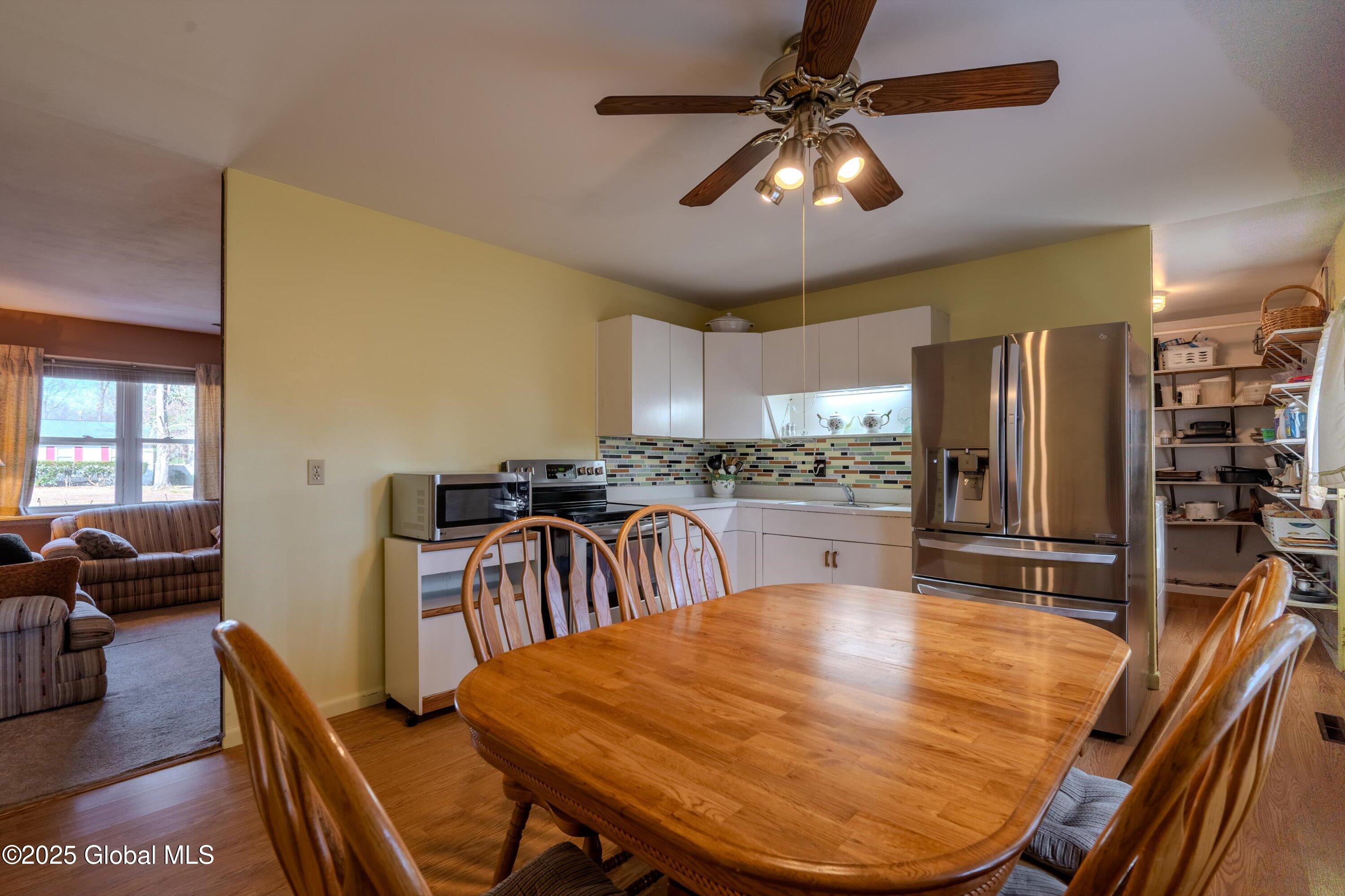 18 Hathorn Boulevard, Saratoga Springs, New York image 9