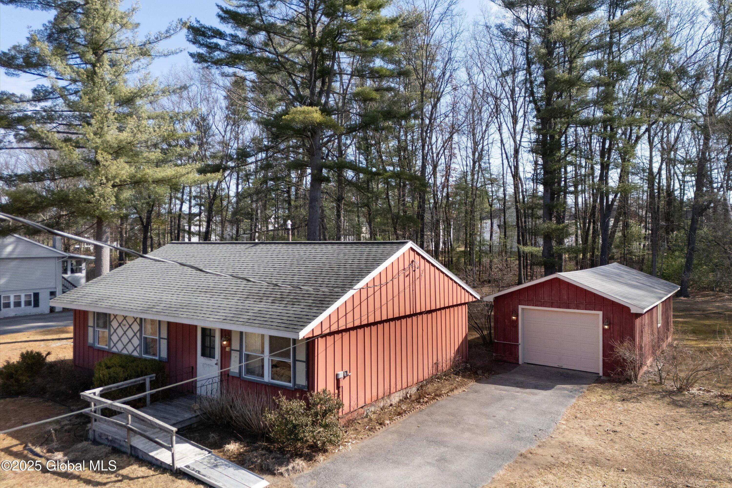 18 Hathorn Boulevard, Saratoga Springs, New York image 16