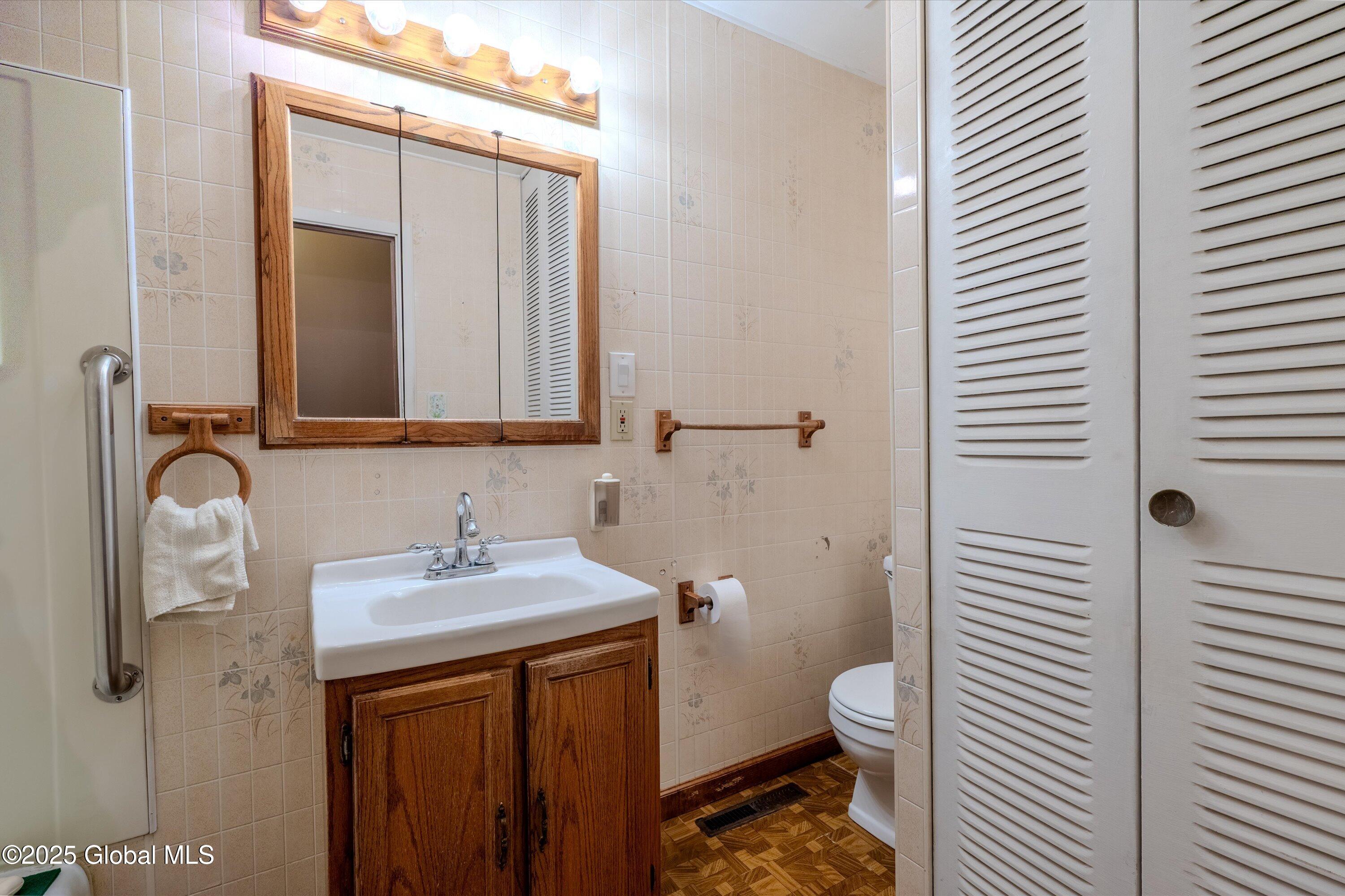 18 Hathorn Boulevard, Saratoga Springs, New York image 15