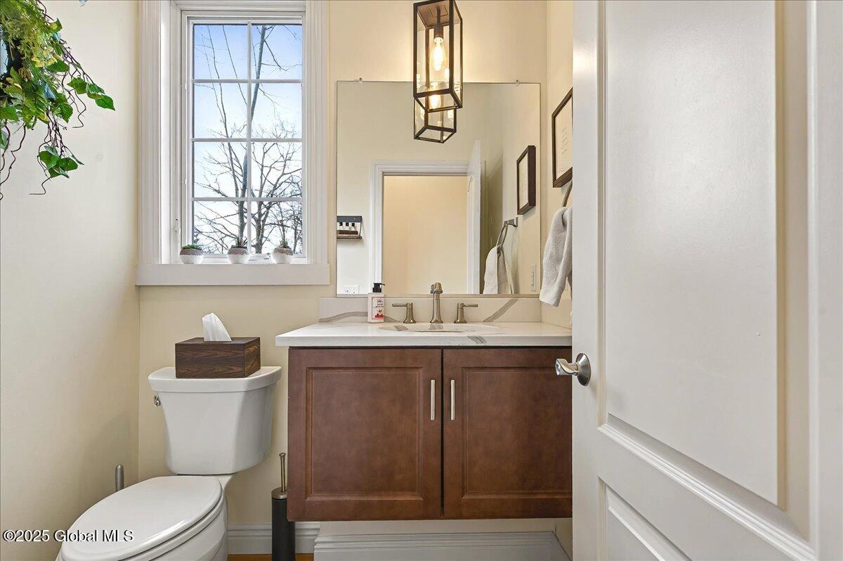 21 Joyous Lane, Glenville, New York image 33