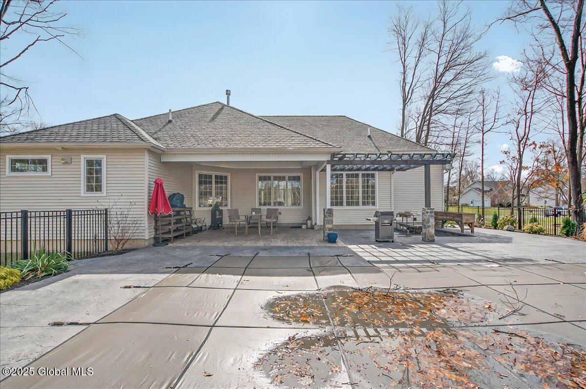21 Joyous Lane, Glenville, New York image 13