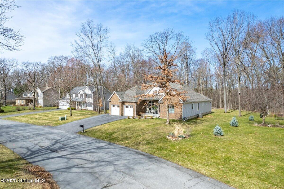 21 Joyous Lane, Glenville, New York image 4