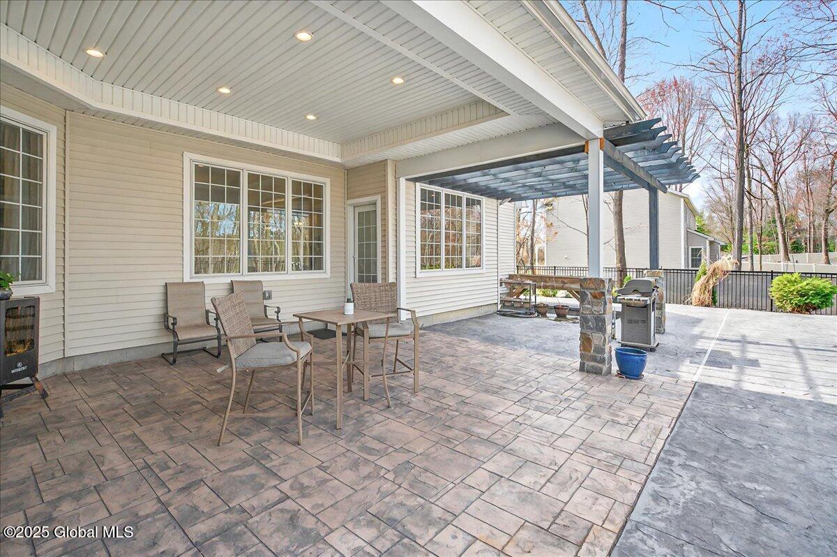 21 Joyous Lane, Glenville, New York image 14