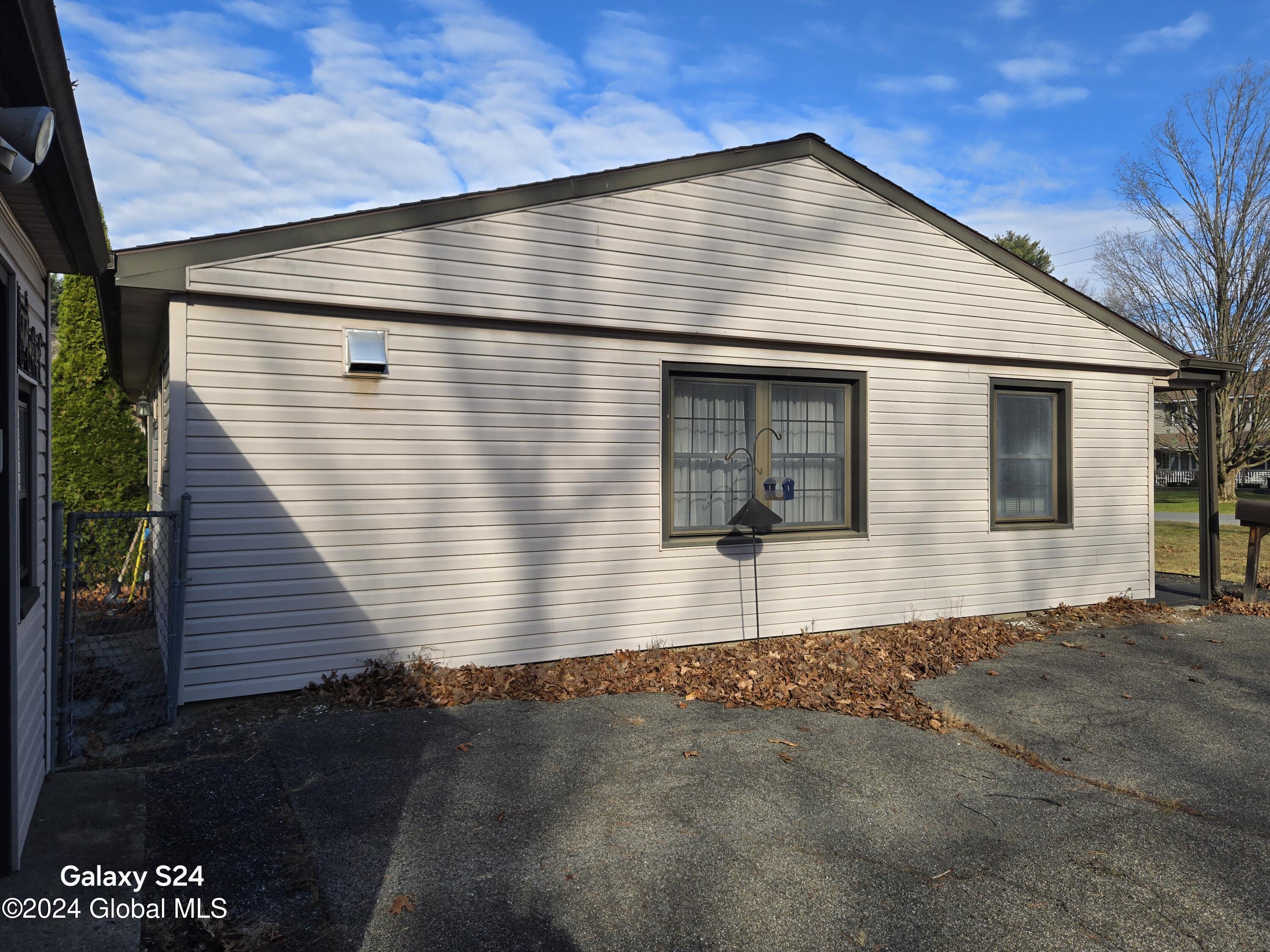 14 Slater Dr Dr, Glenville, New York image 4