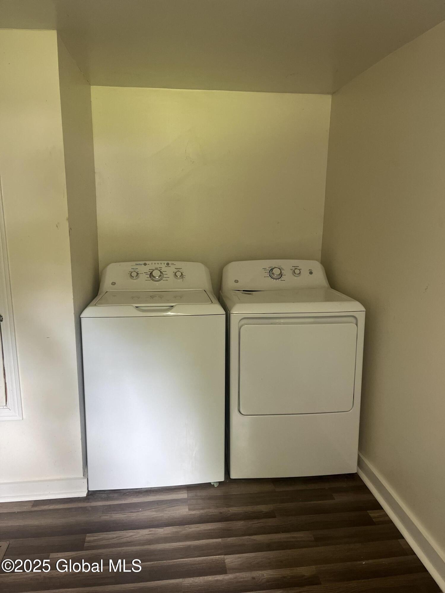 Gansevoort, New York 12831, United States, 3 Bedrooms Bedrooms, ,2 BathroomsBathrooms,Residential,Pending,157279