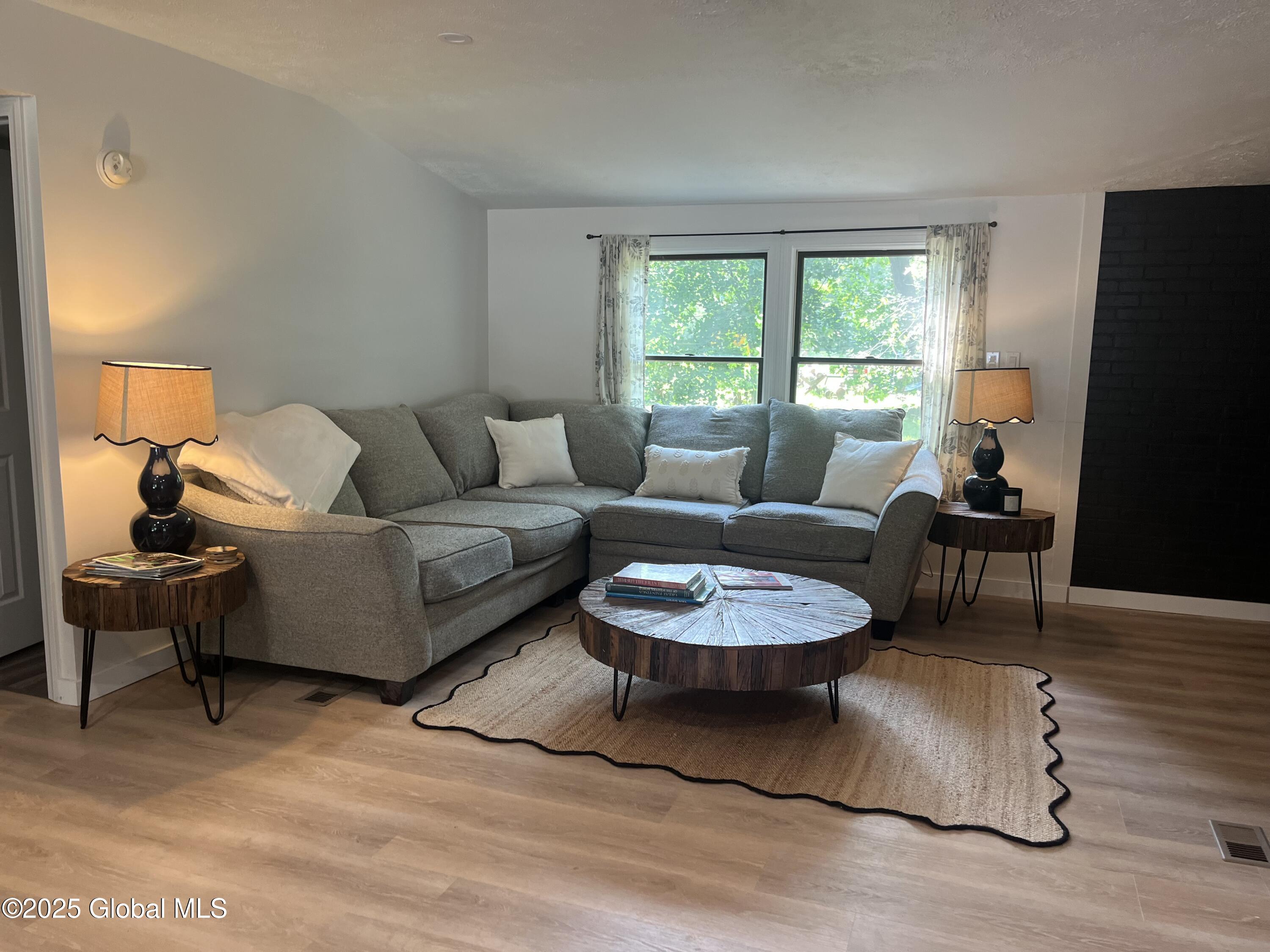 Gansevoort, New York 12831, United States, 3 Bedrooms Bedrooms, ,2 BathroomsBathrooms,Residential,Pending,157279