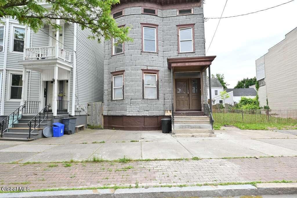 618 Clinton Avenue