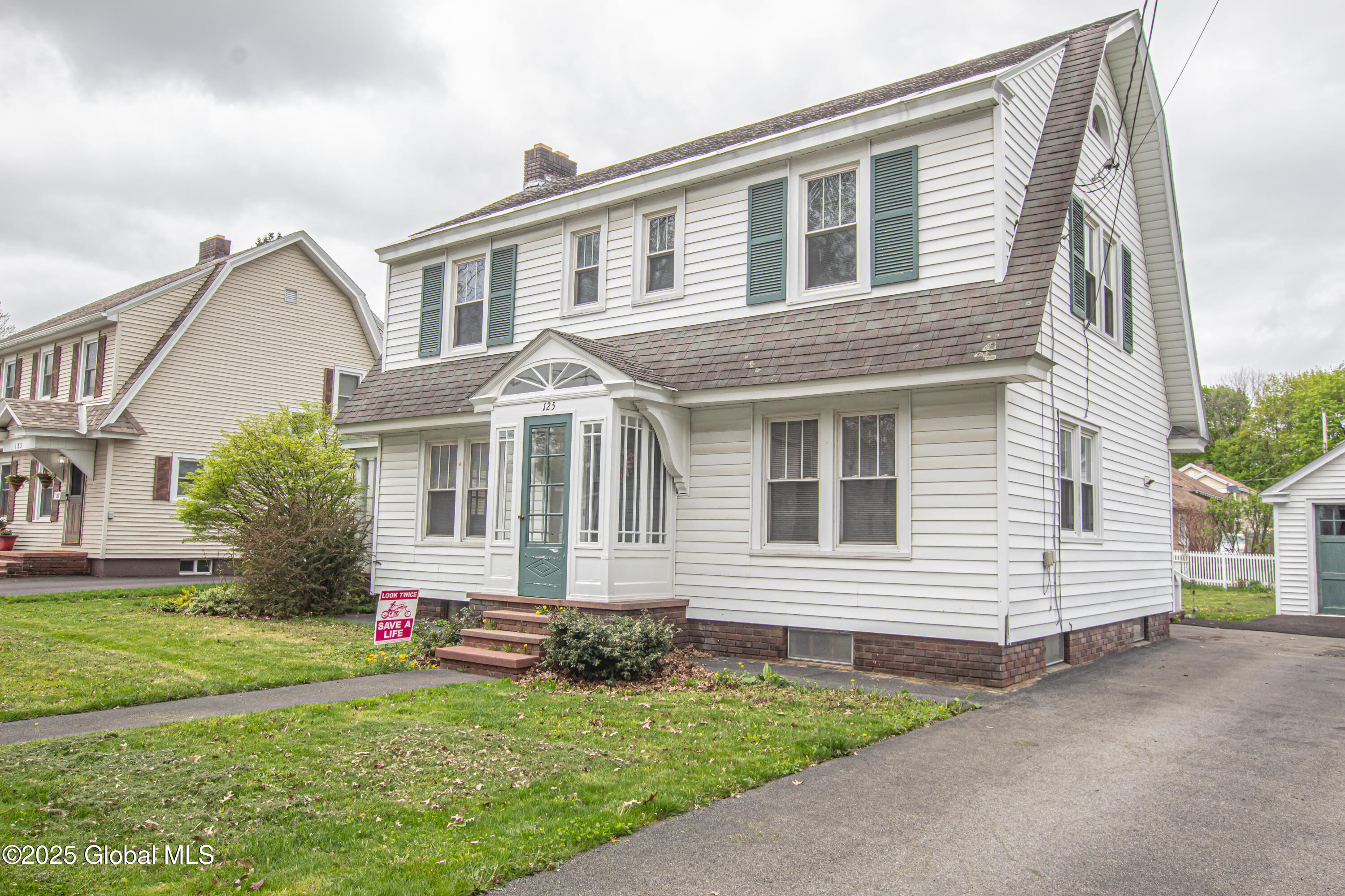 125 5th Avenue, Gloversville, New York image 1