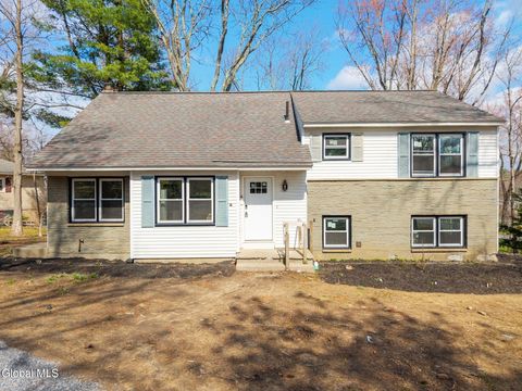 Photo of 1030 Atateka Road, Schenectady, NY 12309 (MLS # 202614659)