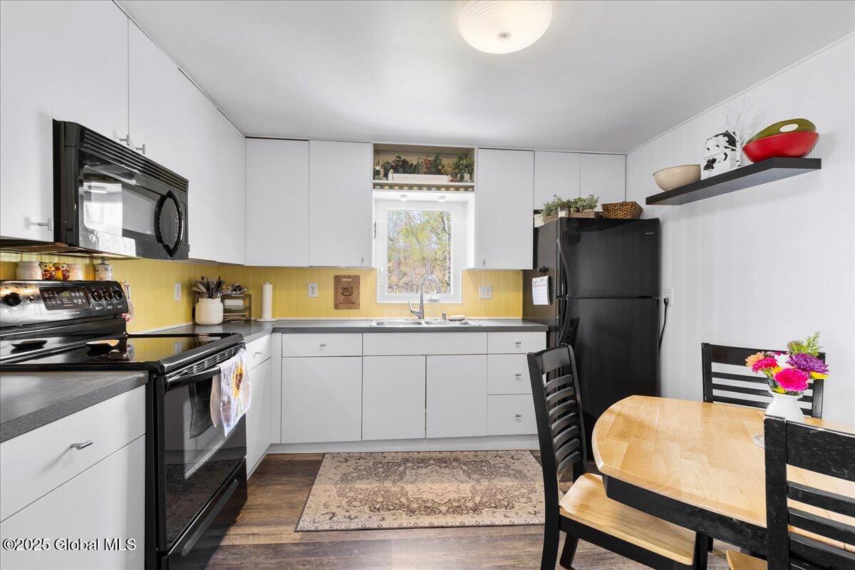 39 Green Avenue, Castleton On Hudson, New York image 9