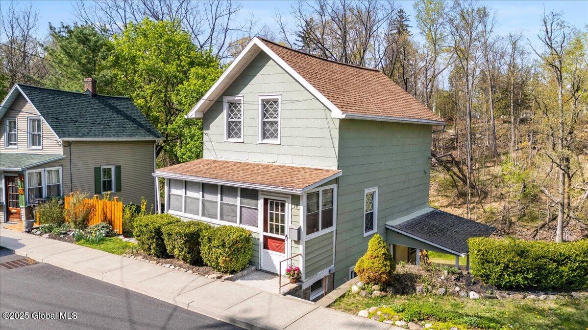 39 Green Avenue, Castleton On Hudson, New York image 2