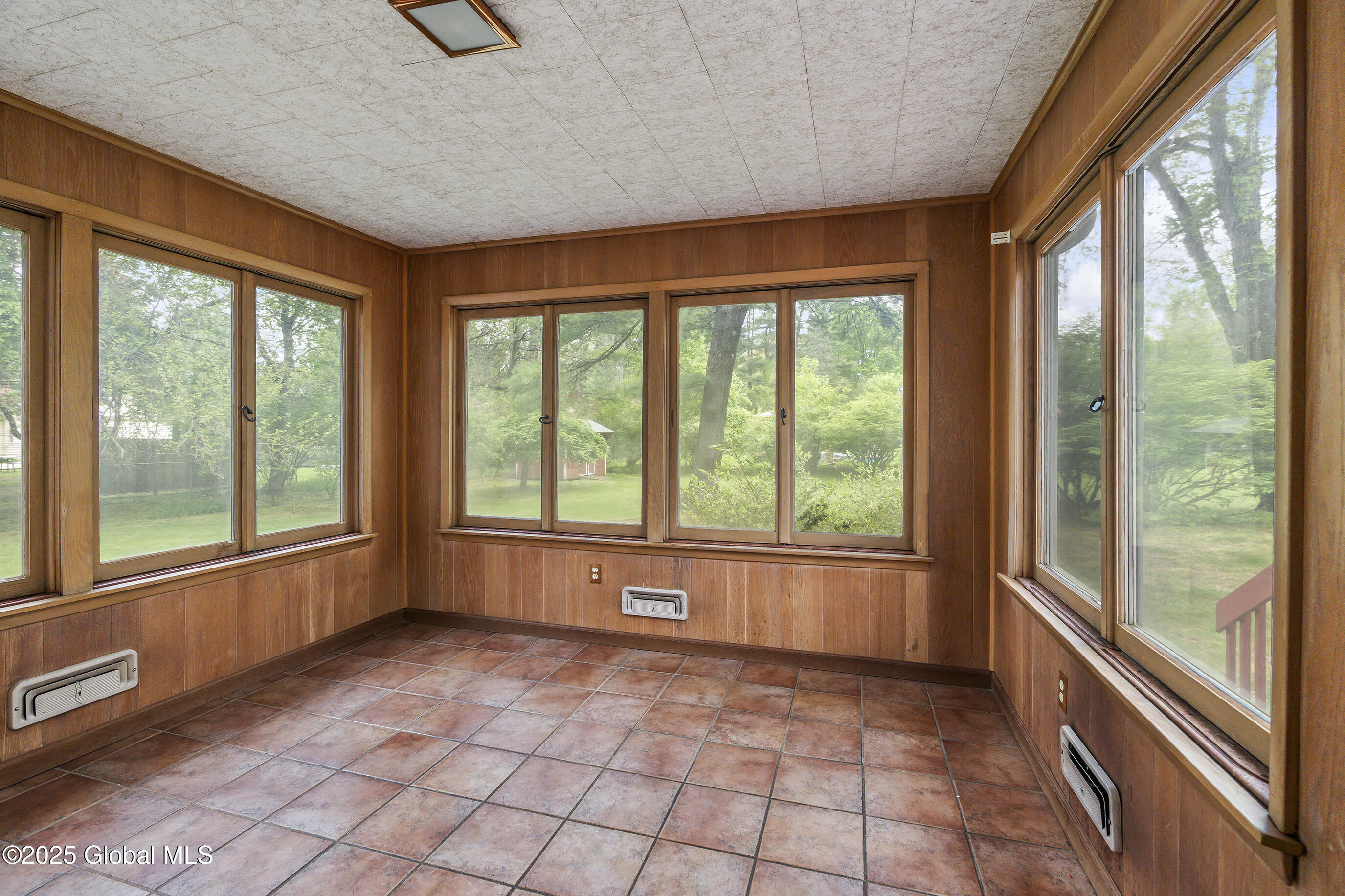 801 Londonderry Road, Schenectady, New York image 5