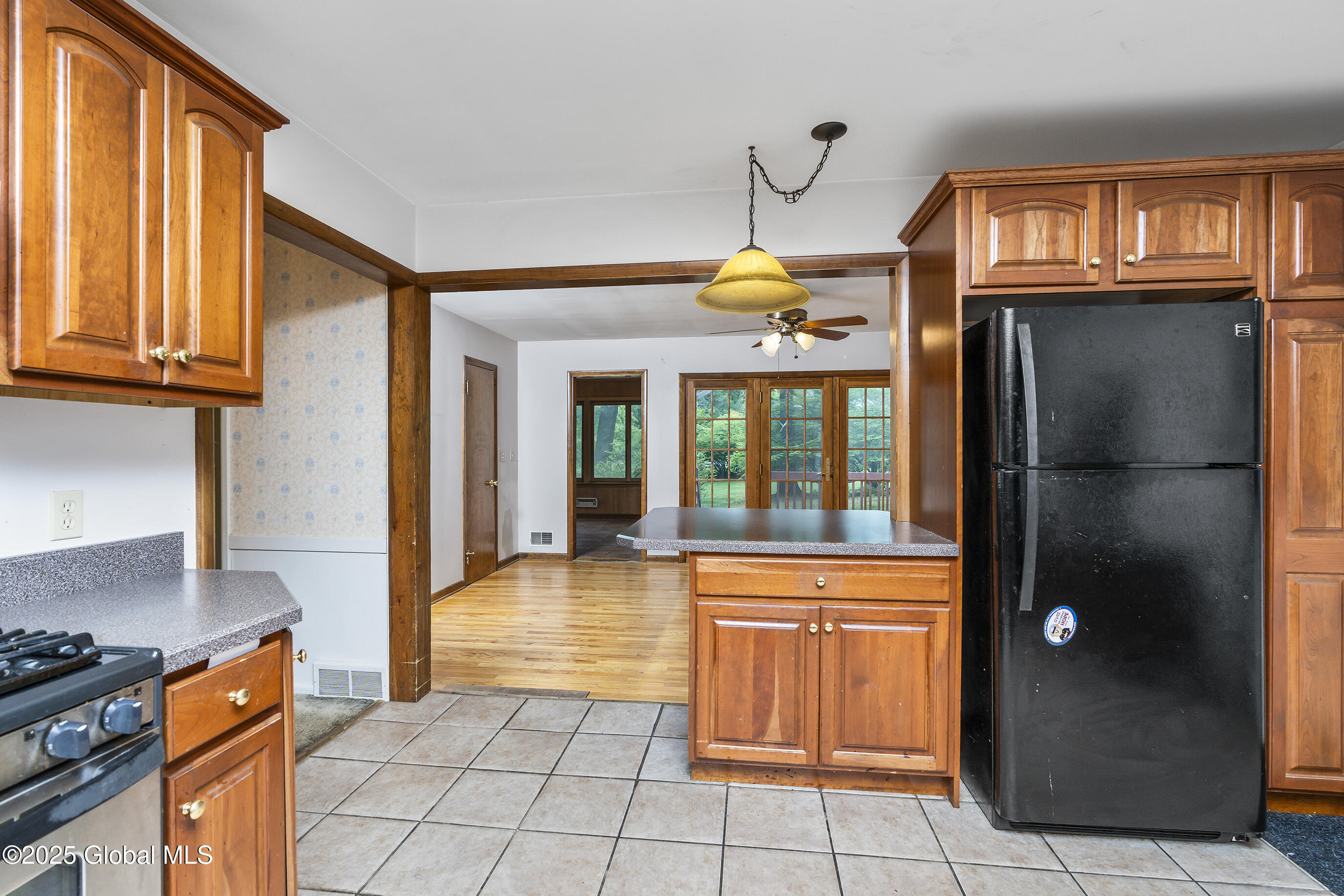 801 Londonderry Road, Schenectady, New York image 3