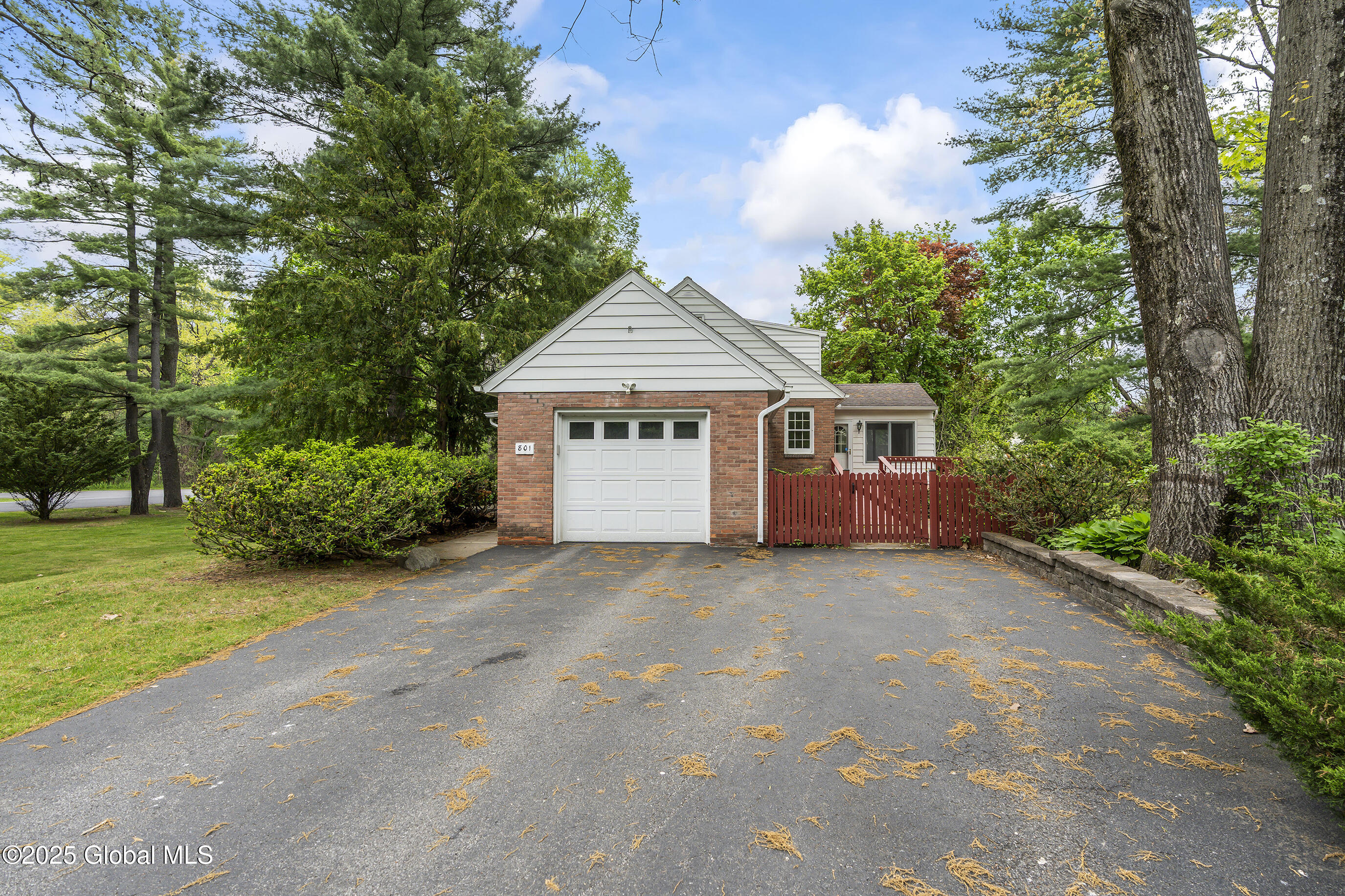 801 Londonderry Road, Schenectady, New York image 28