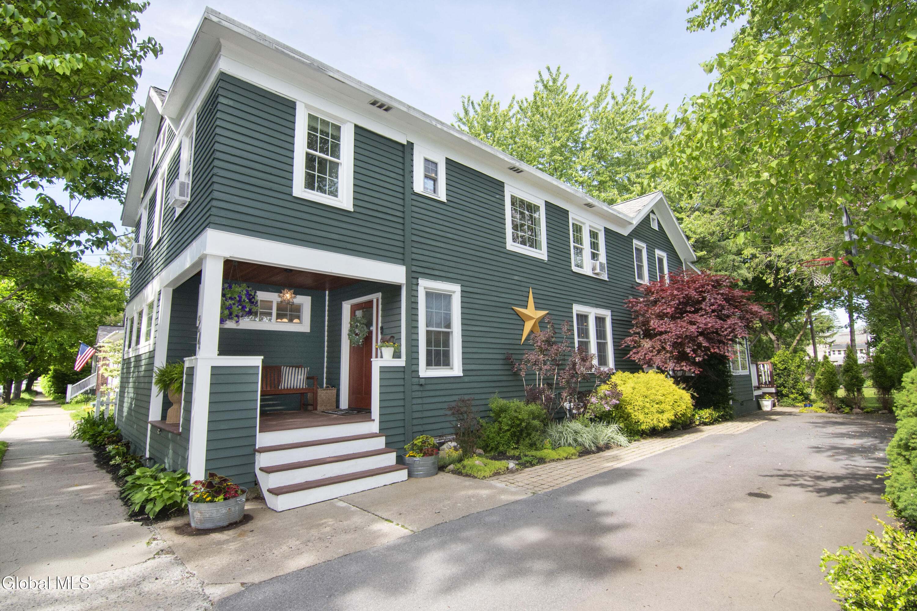 24 Walnut Street