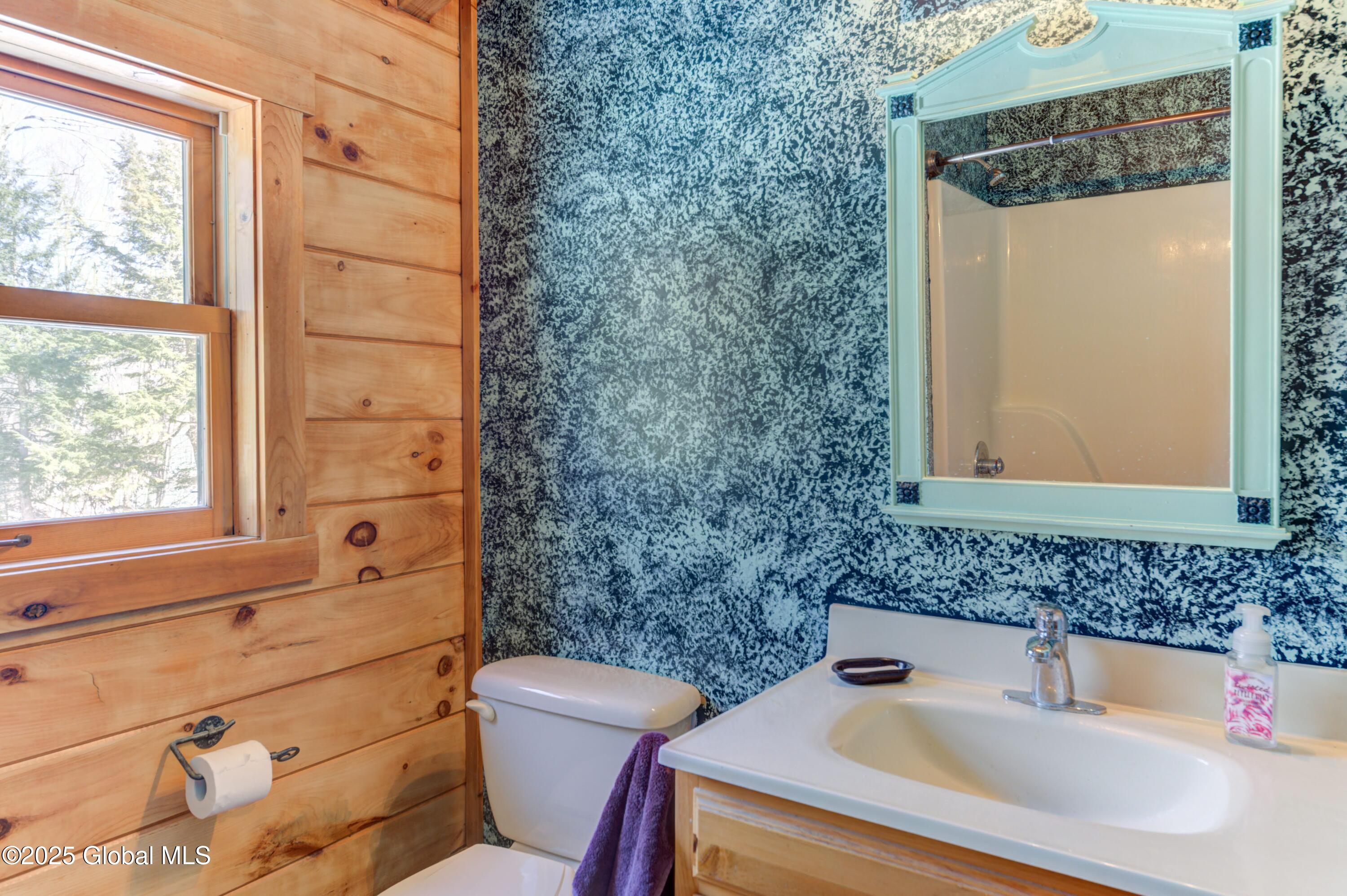 1974 Potter Road, Amsterdam, New York image 27