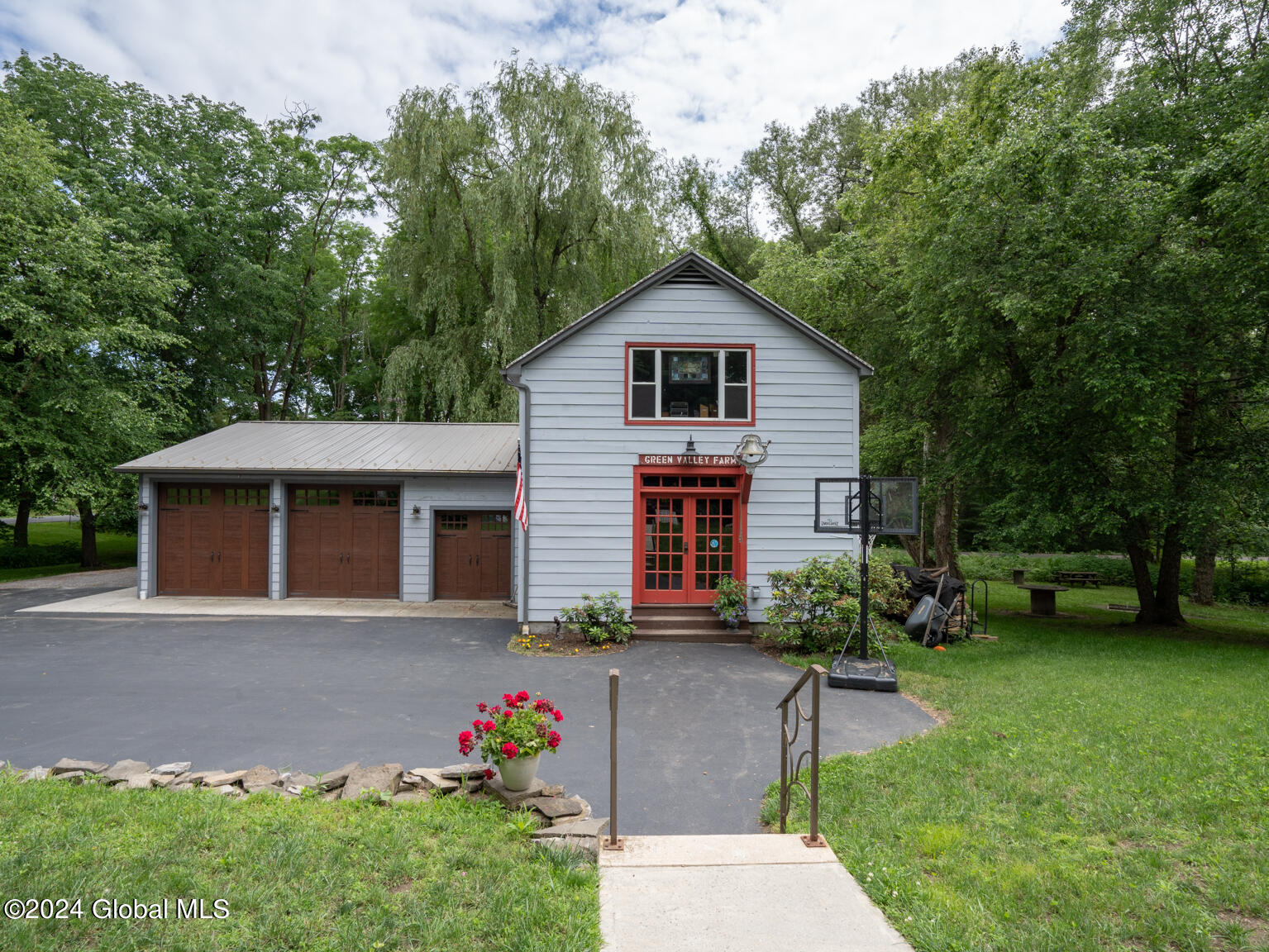 221 Fordham Road, Kinderhook, New York image 2
