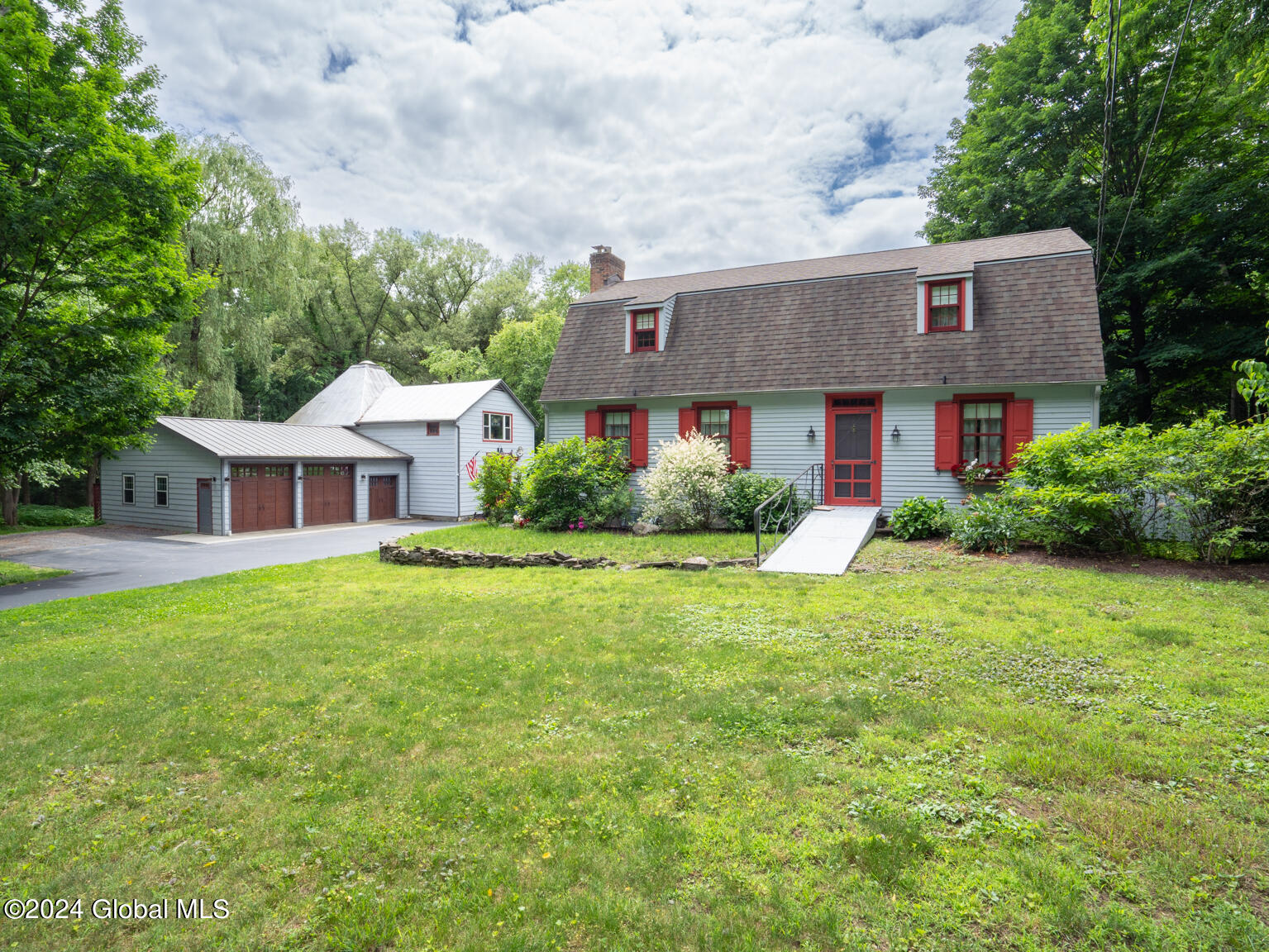 221 Fordham Road, Kinderhook, New York image 1