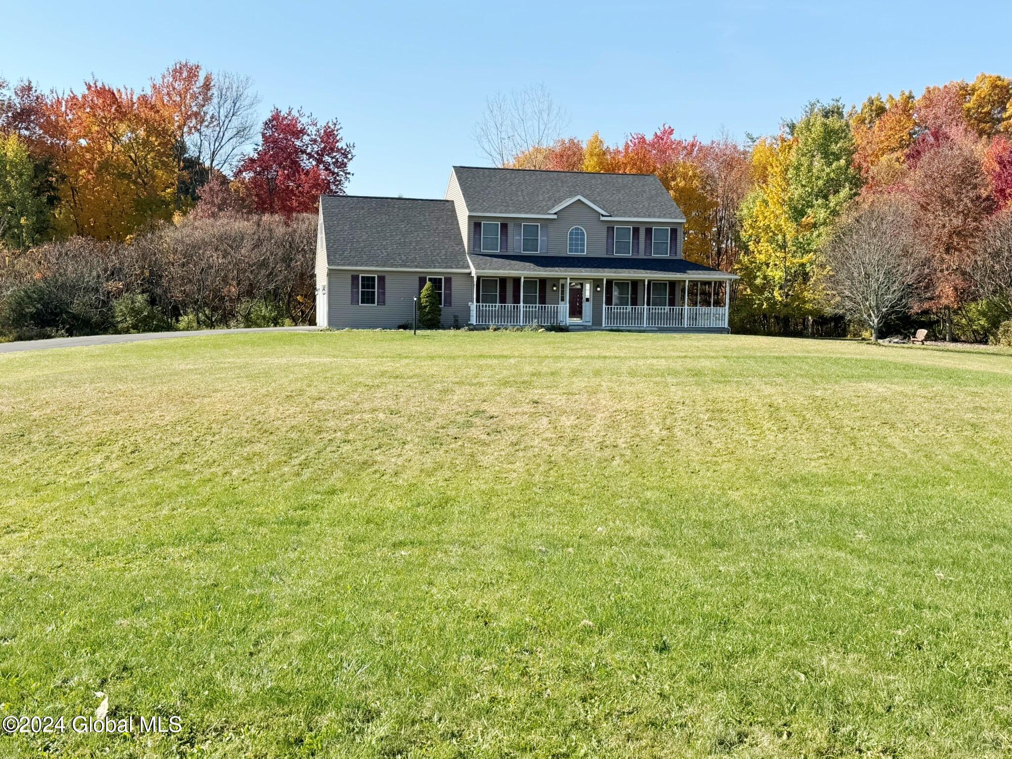 5 Beverly Drive, West Sand Lake, New York image 3