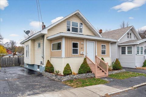 Photo of 19 Cromer Avenue, Schenectady, NY 12304 (MLS # 202529529)