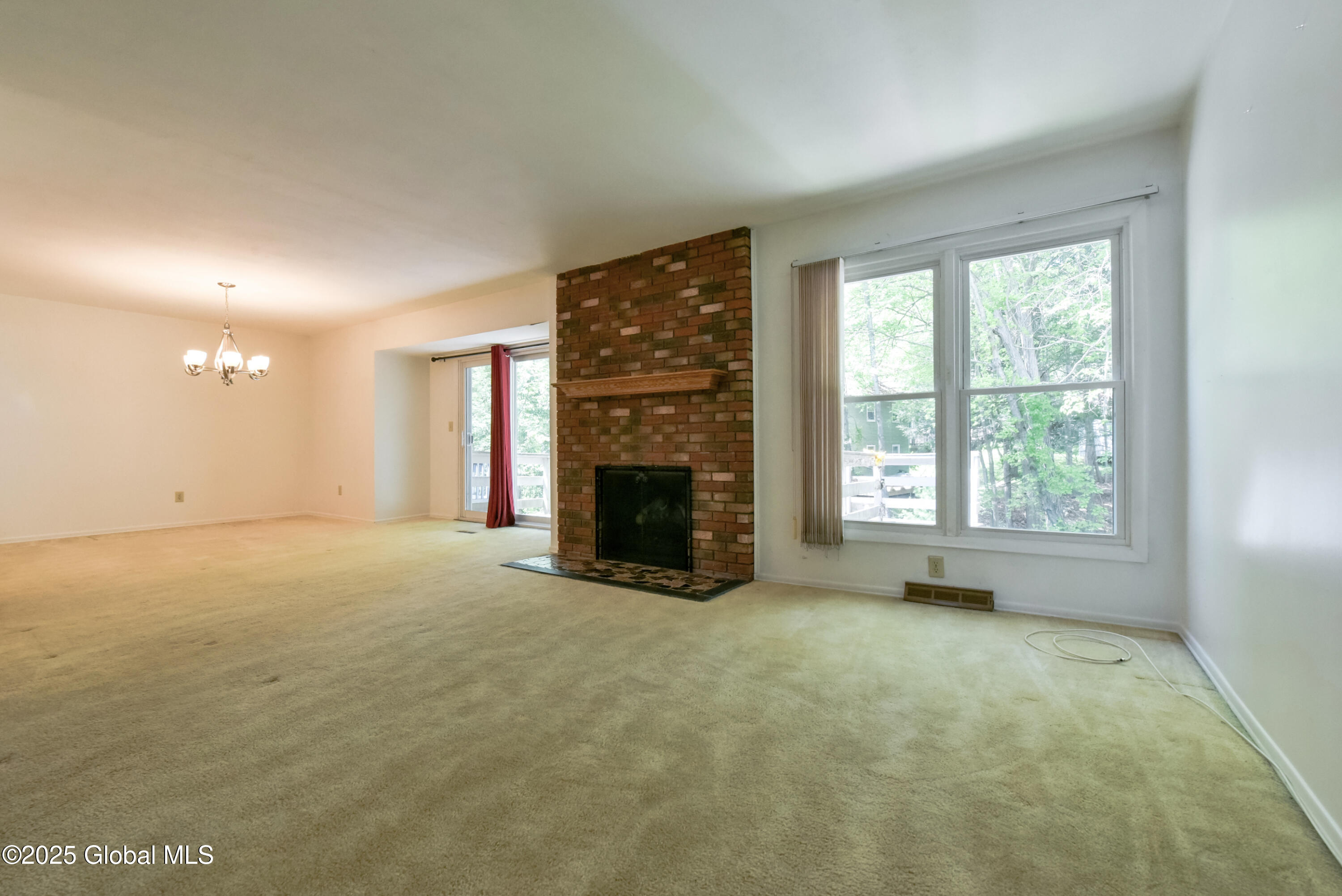 32 Mohawk Trail, Clifton Park, New York image 4